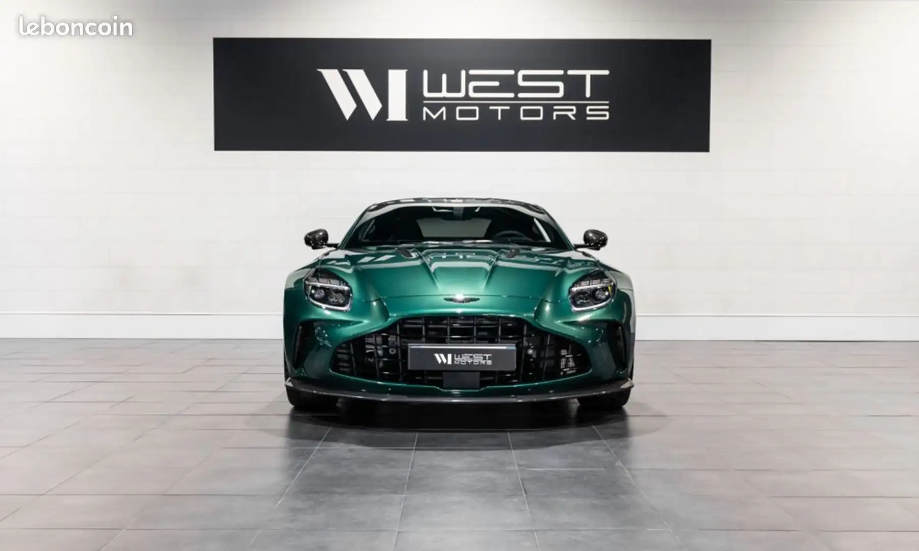 Aston Martin V8 665 FRANÇAISE PAS DE MALUS Carbone Cam 360° 2 247E -Mois Vert - 2