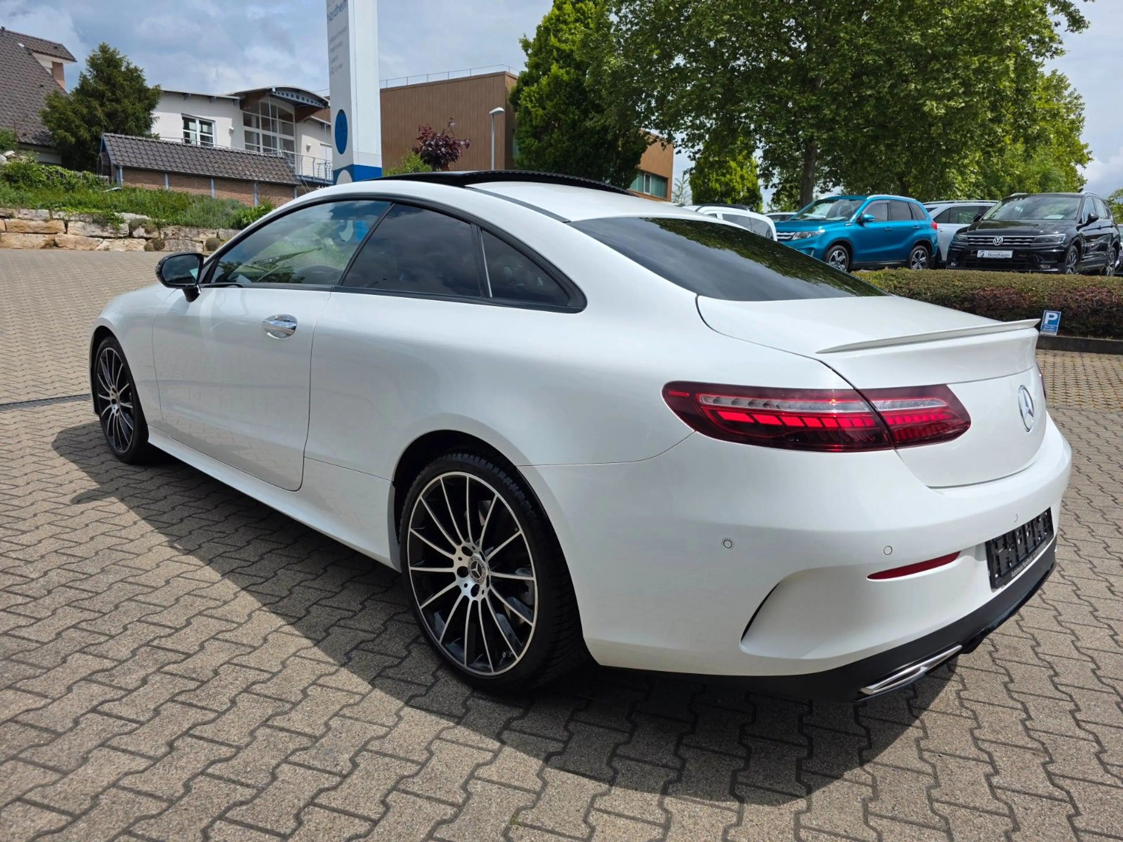 Mercedes-Benz E 450 Coupe 4Matic/Burmester/Panorama/AMG-Line — photo 6