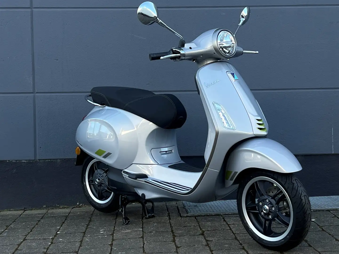Vespa Elettrica Modell 2024!!! Tech!!! Gris - 2