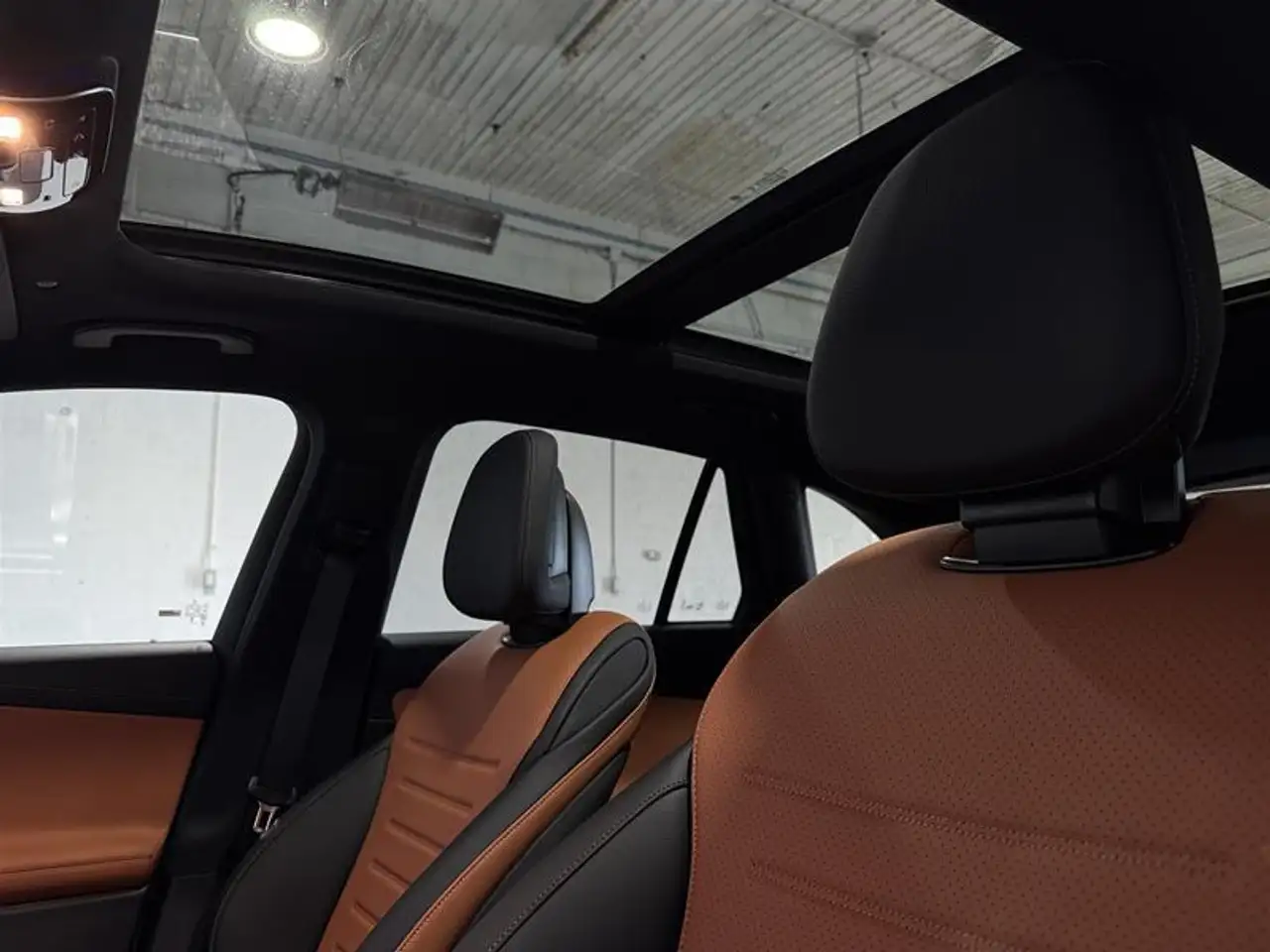 Mercedes-Benz GLC снимка Mercedes-Benz GLC