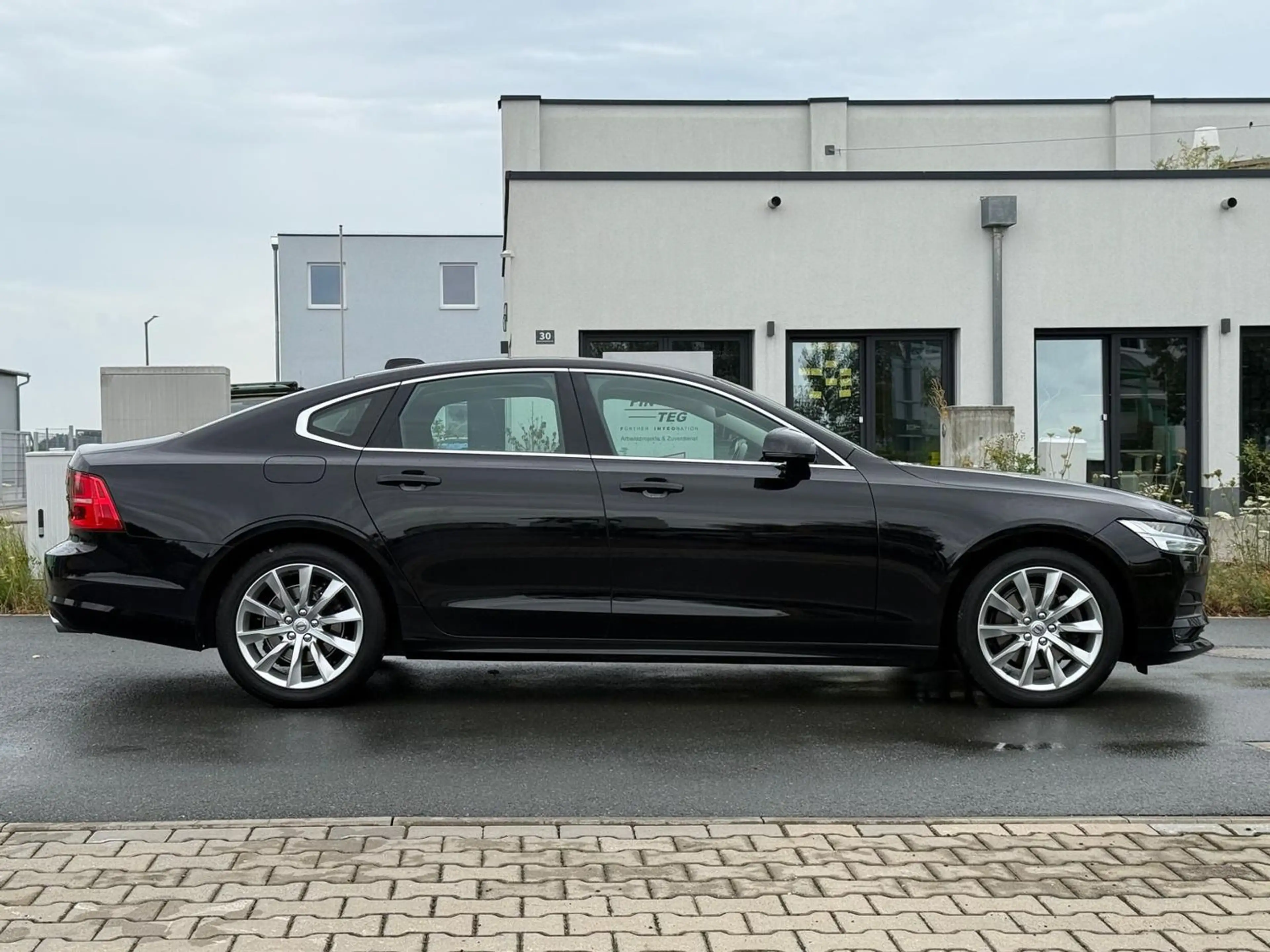 Volvo S90 Momentum Pro *LED-High-Beam*Kamera*ACC*SHZ* — photo 9