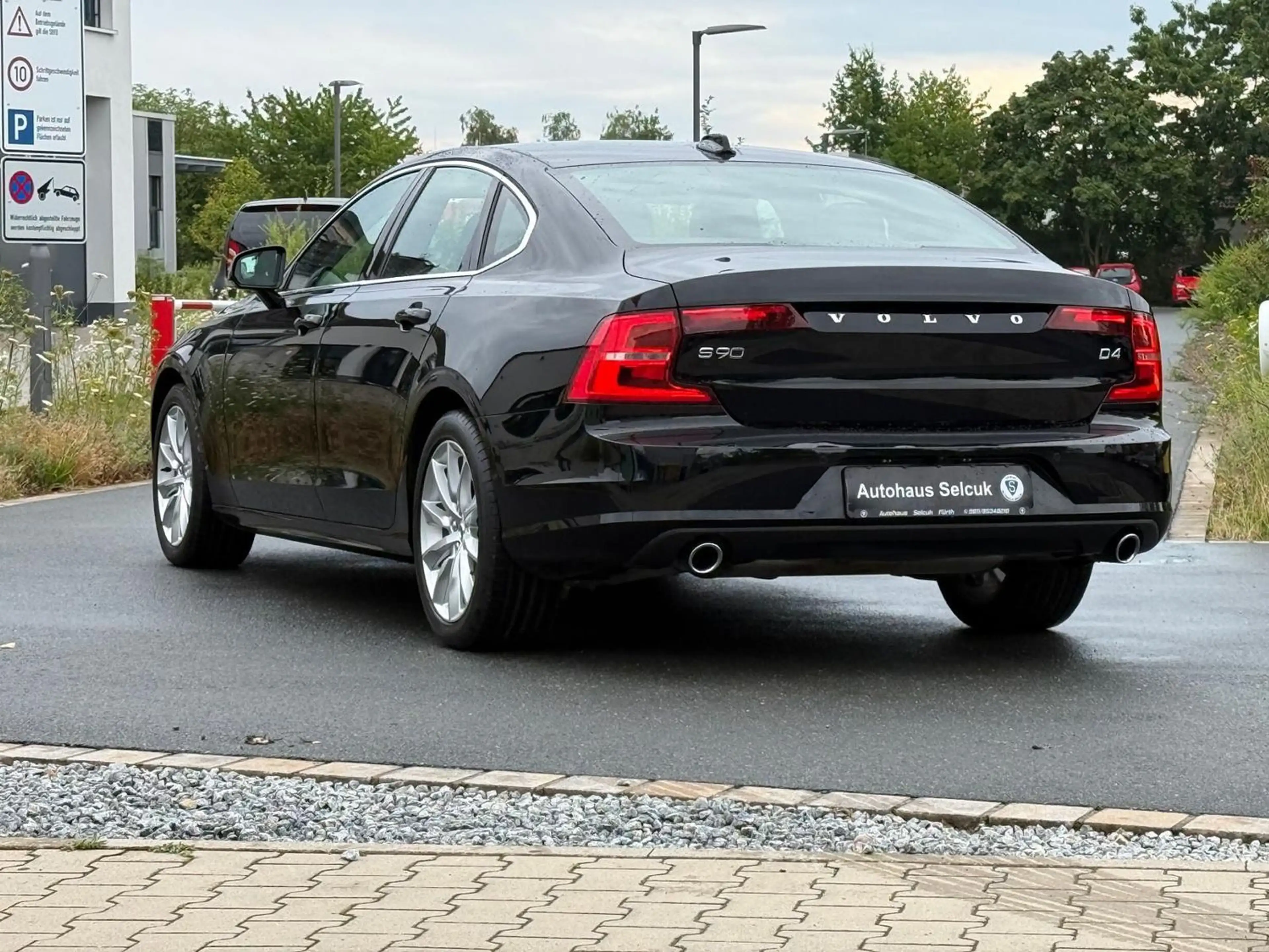 Volvo S90 Momentum Pro *LED-High-Beam*Kamera*ACC*SHZ* — photo 8