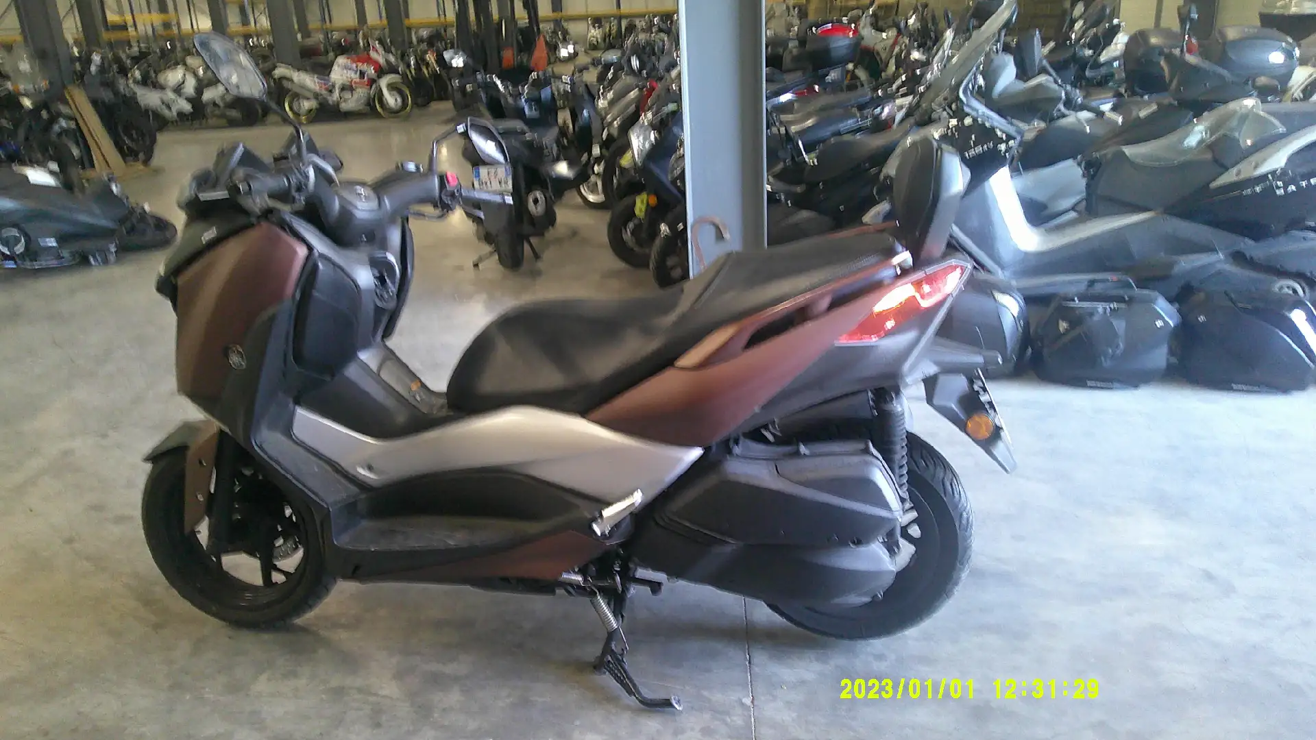 Yamaha X-Max 125 - 1