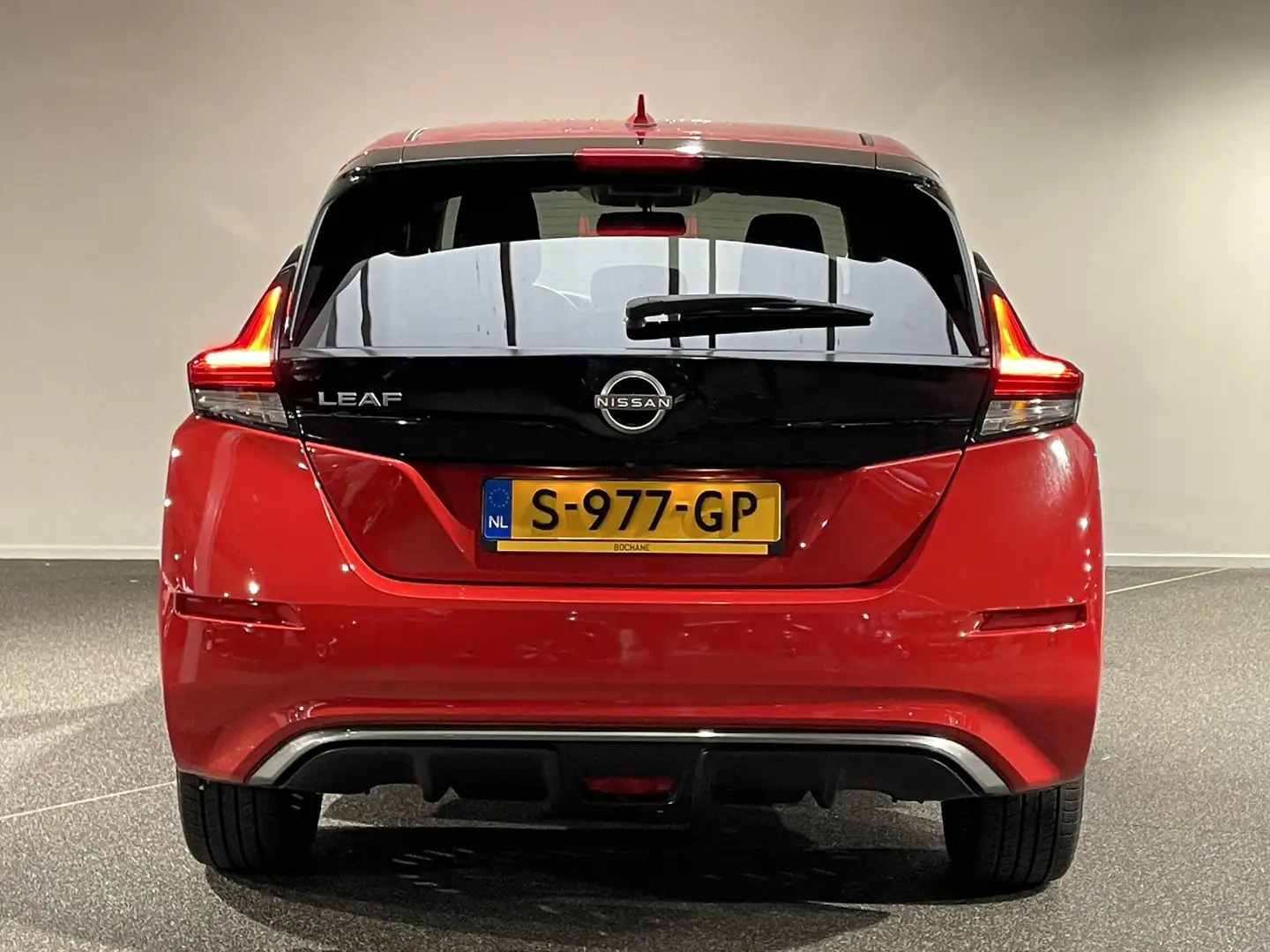 Nissan Leaf e+ N-Connecta 62 kWh | Navigatie | 360 Camera | Pa Rood - 2