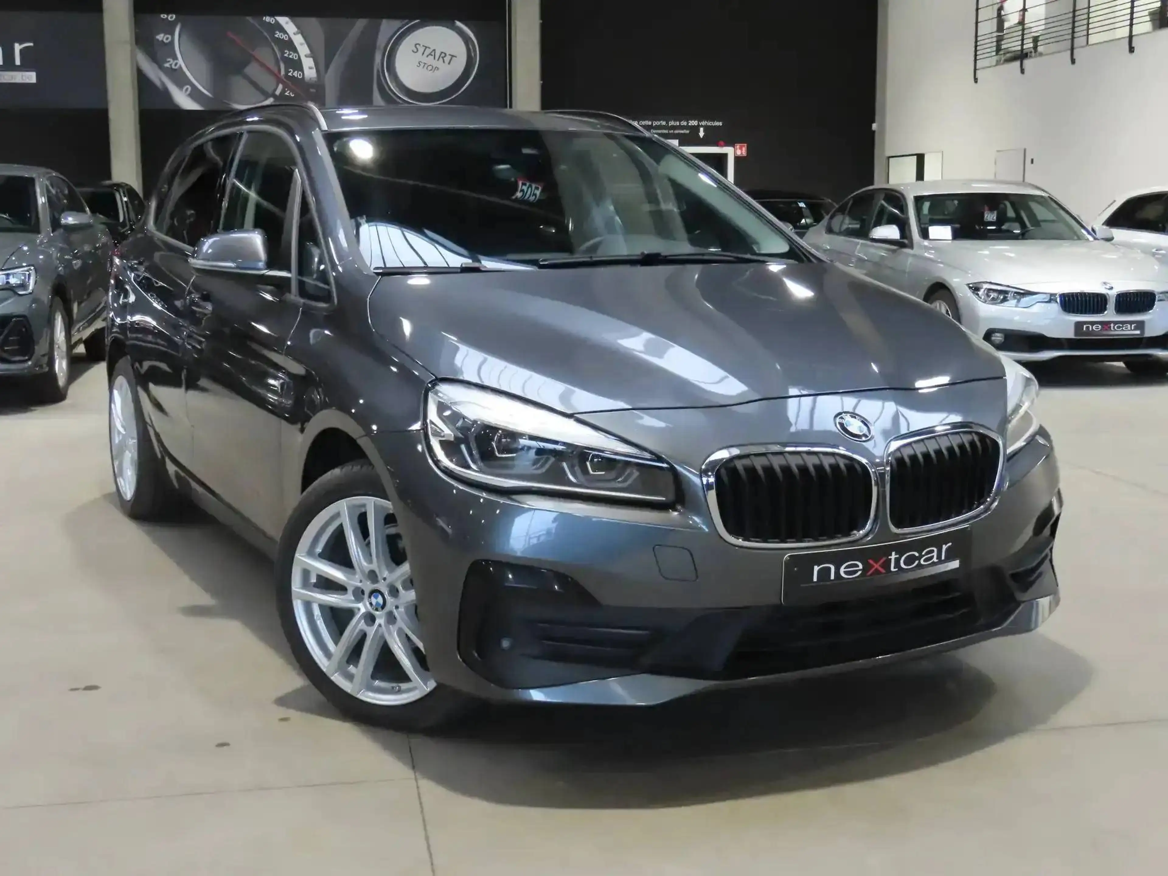 BMW 216 i Active Tourer *FULL LED-NAVI-CUIR-CRUISE-PARK* — photo 2