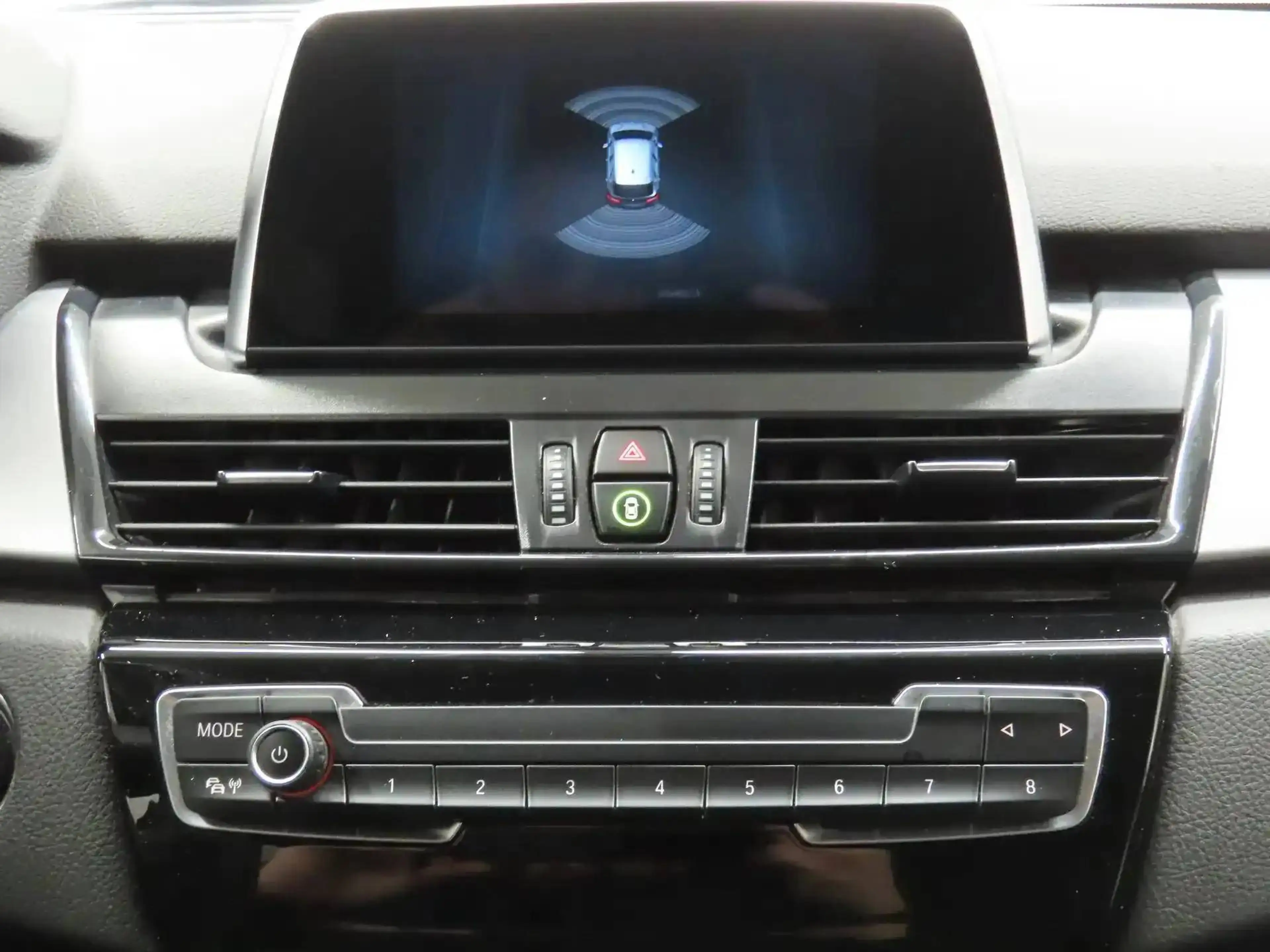 BMW 216 i Active Tourer *FULL LED-NAVI-CUIR-CRUISE-PARK* — photo 12