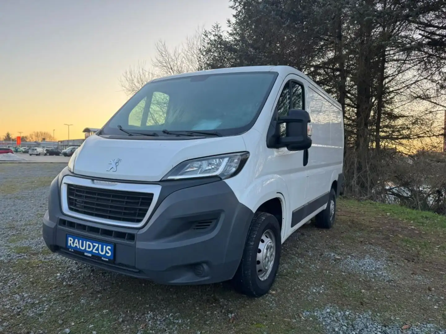 Peugeot Boxer HDi 330 L1H1 Pro Weiß - 1