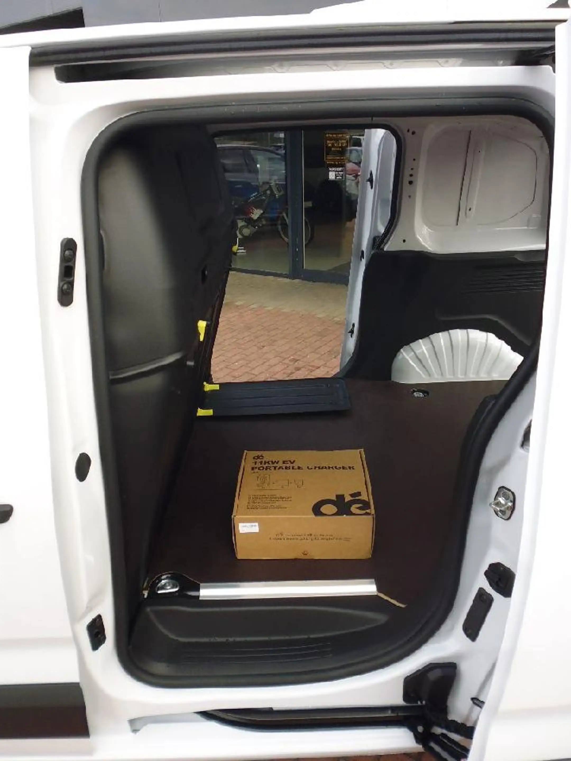Opel Combo-e - e Basis — photo 8