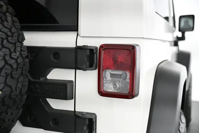 Jeep Wrangler view 14