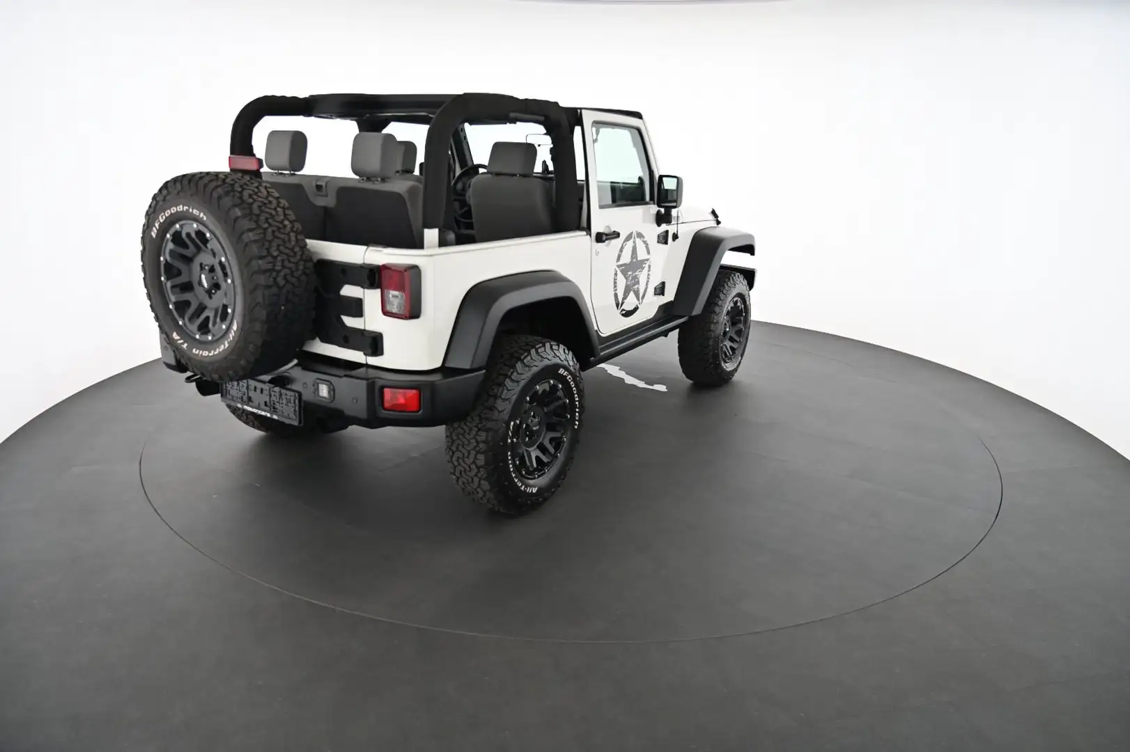 Jeep Wrangler Jeep Wrangler 2.8 CRD DPF Sport EXP € 22.880,- Weiß - 2