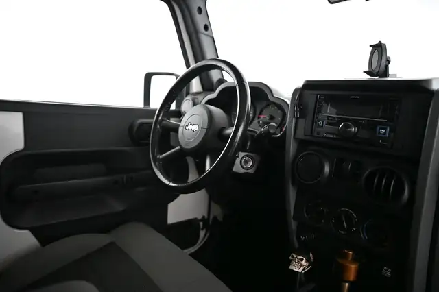 Jeep Wrangler view 22