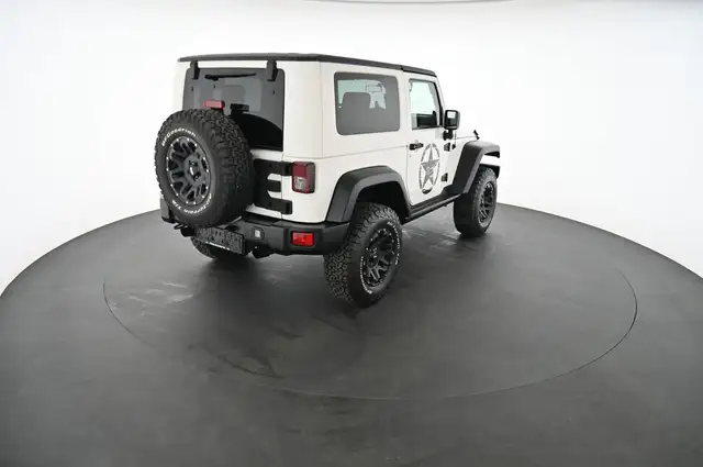 Jeep Wrangler view 2