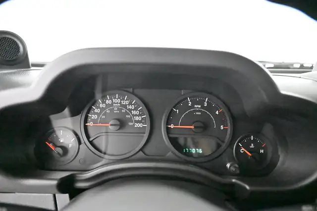 Jeep Wrangler view 20