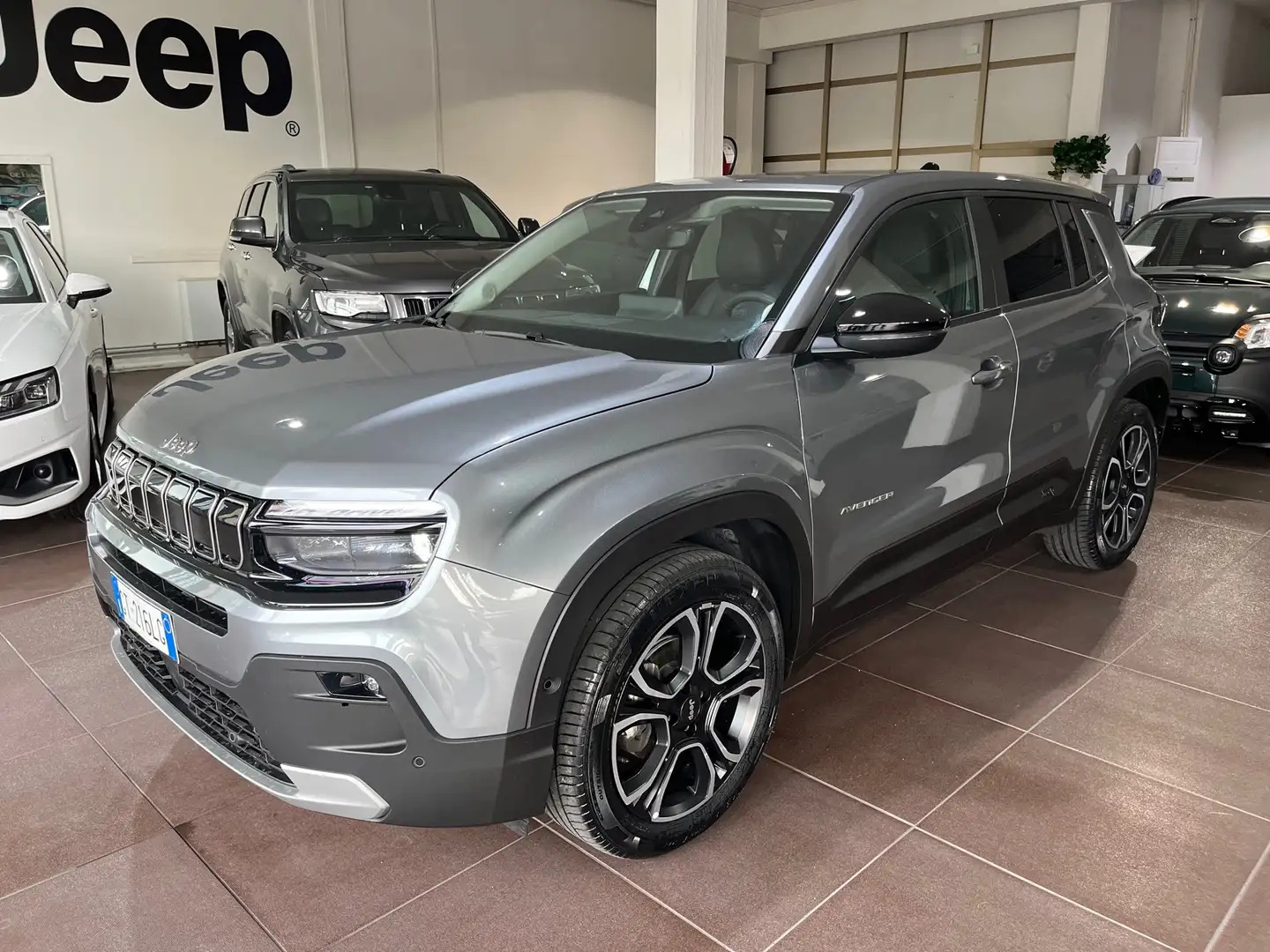 Jeep Avenger 1.2 turbo Summit 100cv 2/2024 FULL OPT. Gris - 1