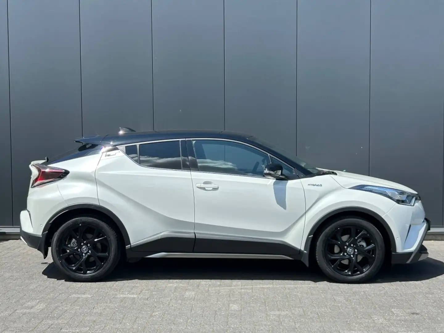 Toyota C-HR 1.8 Hybrid Exe 1e eigenaar LED Navi Adapt.cruise C Wit - 2