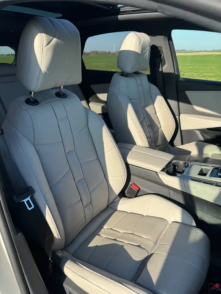 DS Automobiles DS 7 Crossback 2024