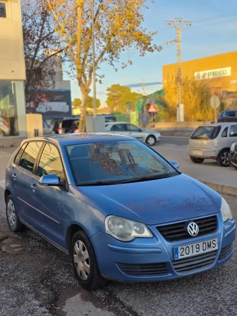 Volkswagen Polo 1.4 Advance Blau - 2