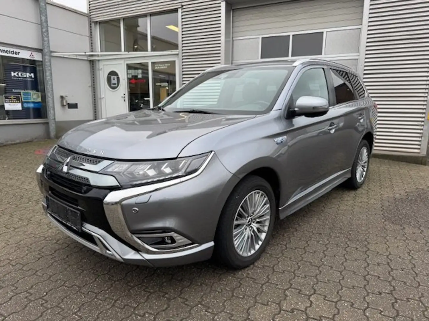 Mitsubishi Outlander PHEV Top 4WD Schiebedach Grau - 1