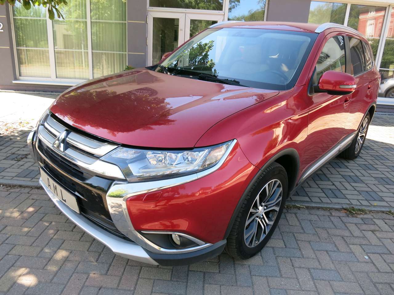 Mitsubishi Outlander ClearTec Invite 4WD 7 SITZER HAGELSCHADEN!!!
