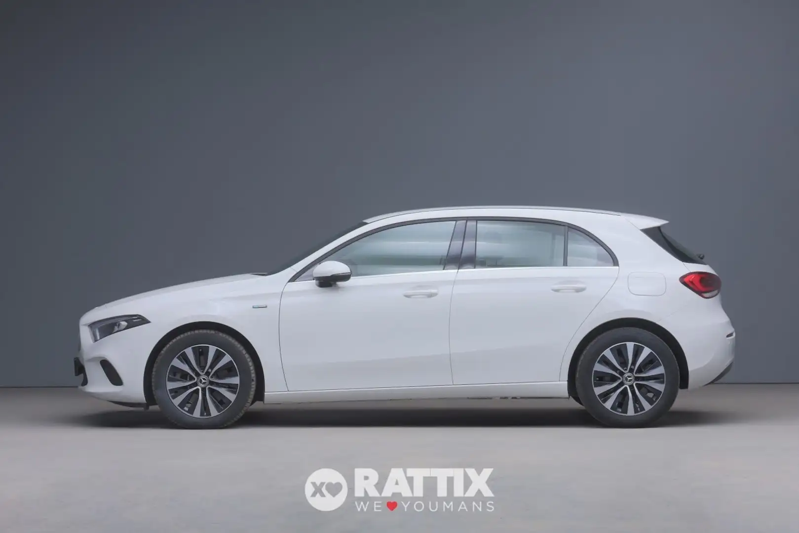 Mercedes-Benz A 250 E 1.3 eq-power PHEV 160CV Business Extra Auto Bianco - 2