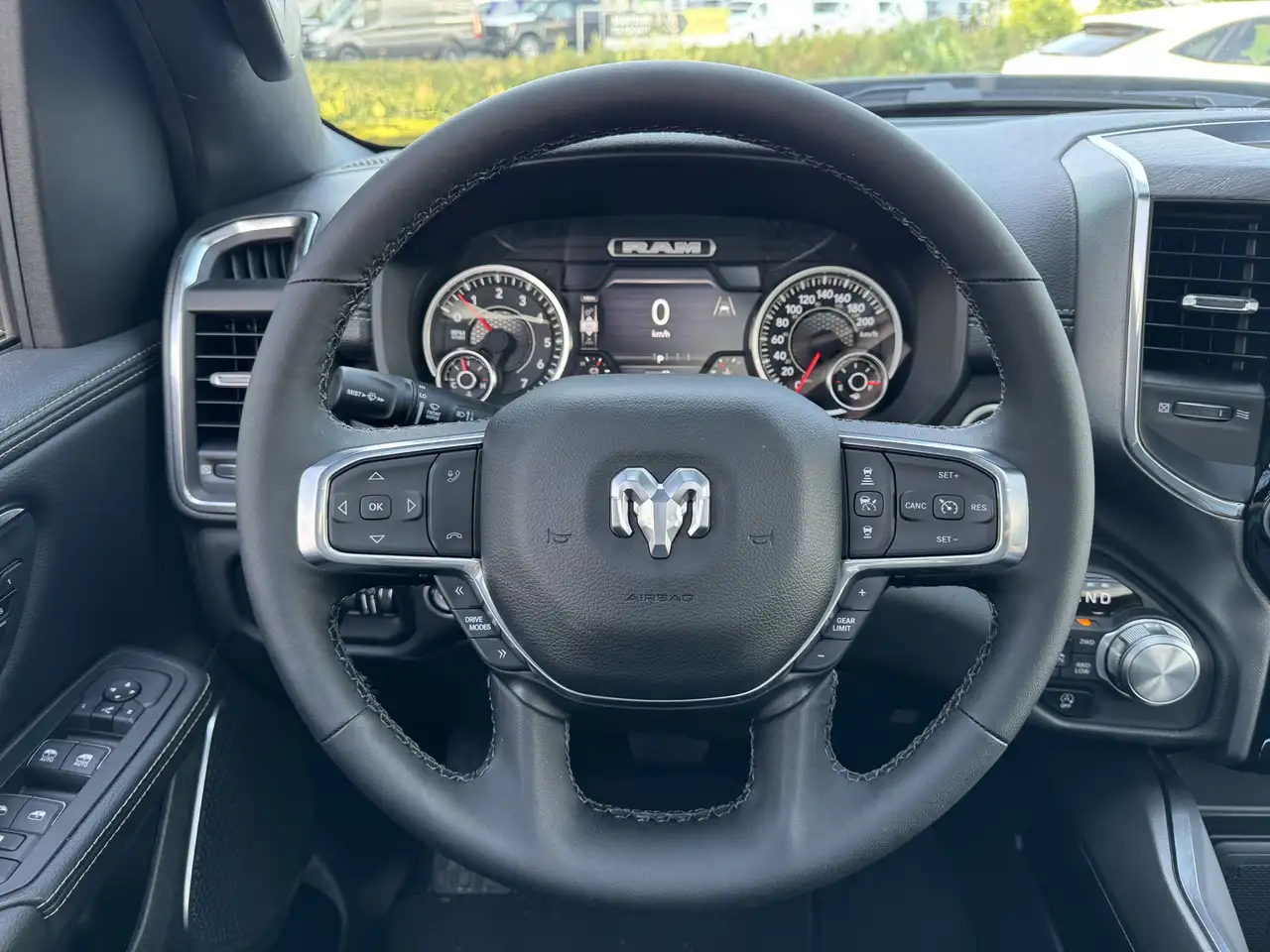 Dodge RAM 2024 — фото 10