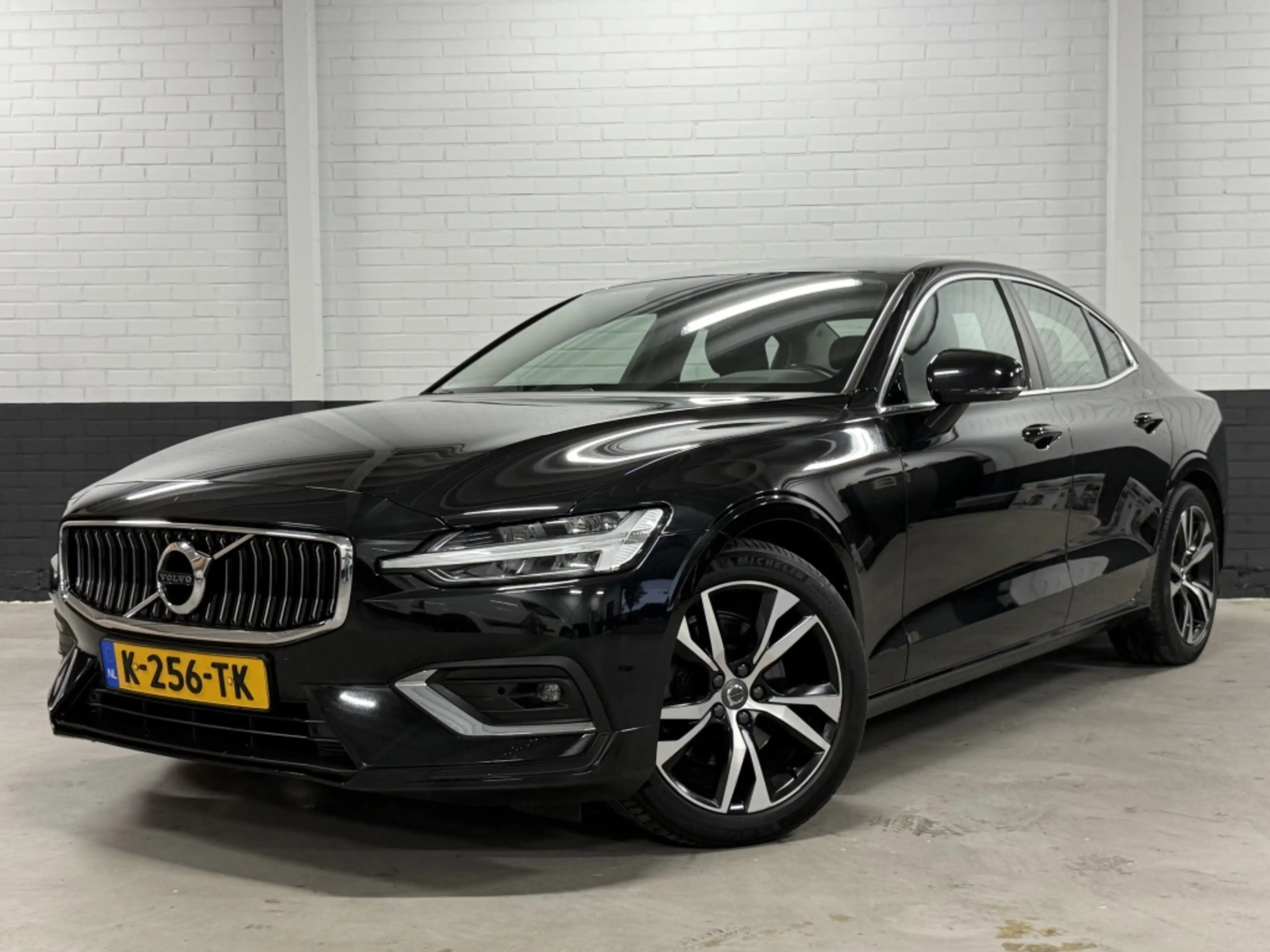 Volvo S60 2.0 B4 Inscription Nieuwe HV Accu, Keyless, Camera — photo 7