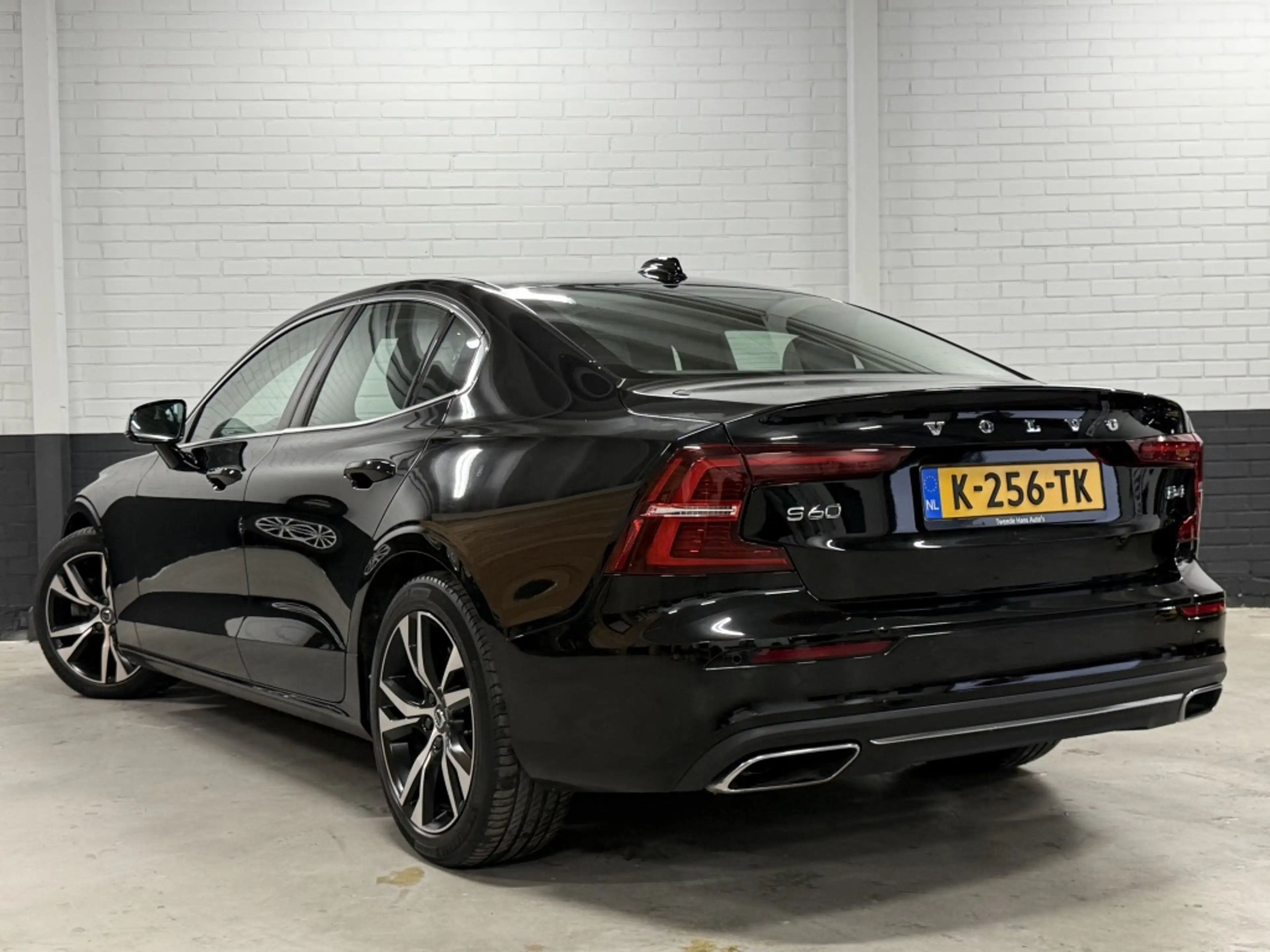 Volvo S60 2.0 B4 Inscription Nieuwe HV Accu, Keyless, Camera — photo 10
