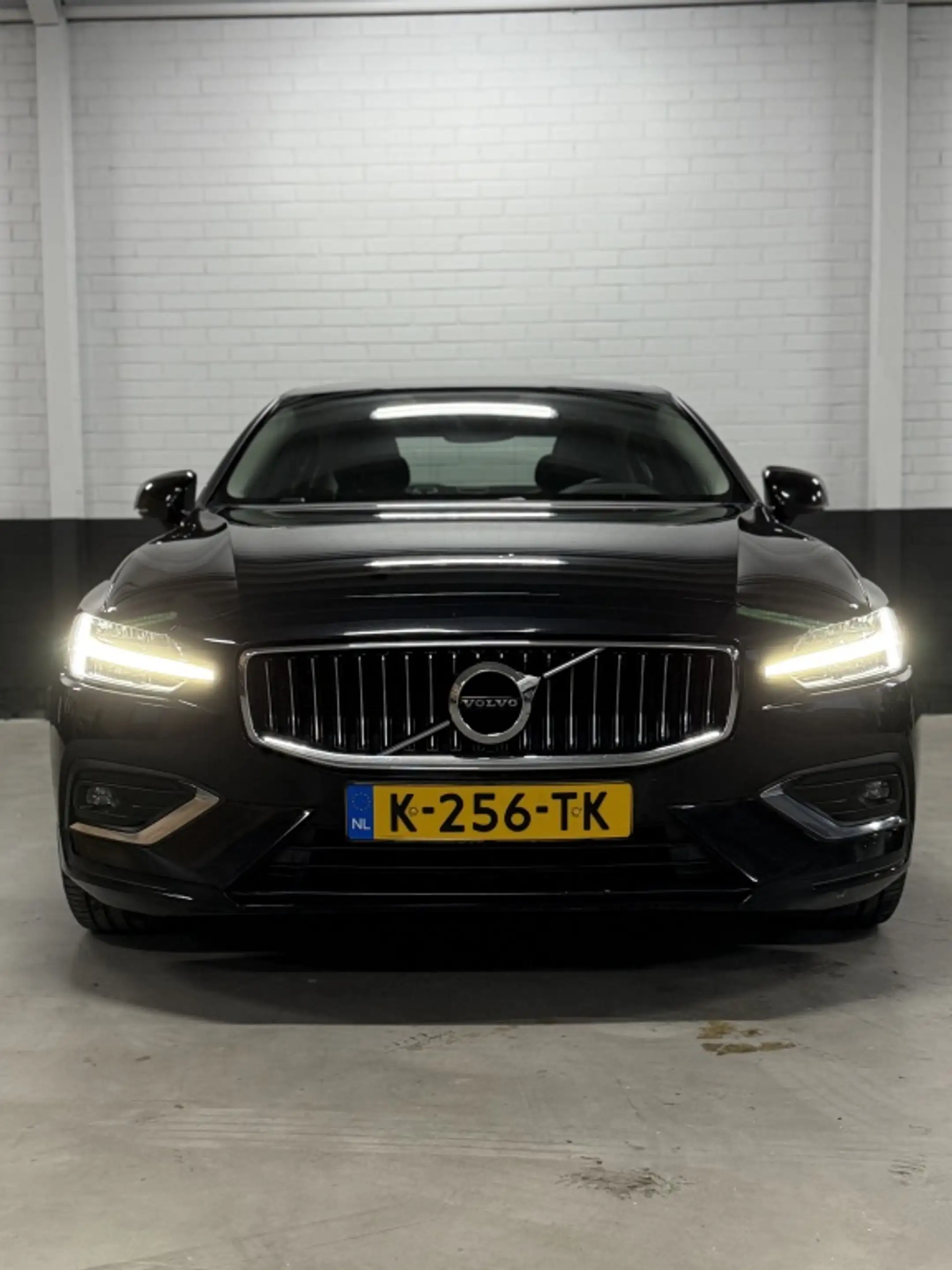 Volvo S60 2.0 B4 Inscription Nieuwe HV Accu, Keyless, Camera — photo 9