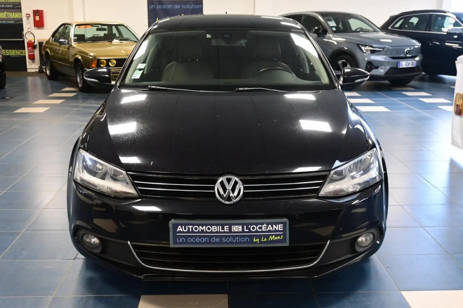 Volkswagen Jetta 1.6 TDI 105 FAP Carat DSG Чорний - 2