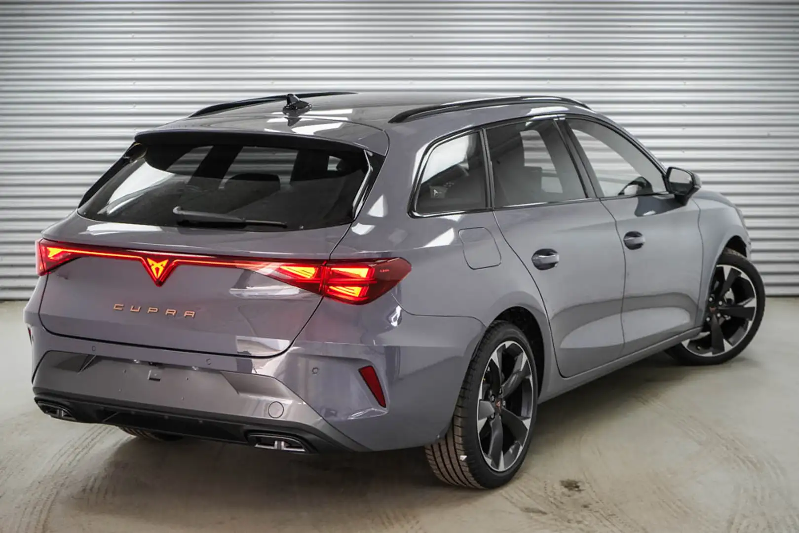 CUPRA Leon ST 1,5 eTSI DSG Cupra - LAGER Gris - 2