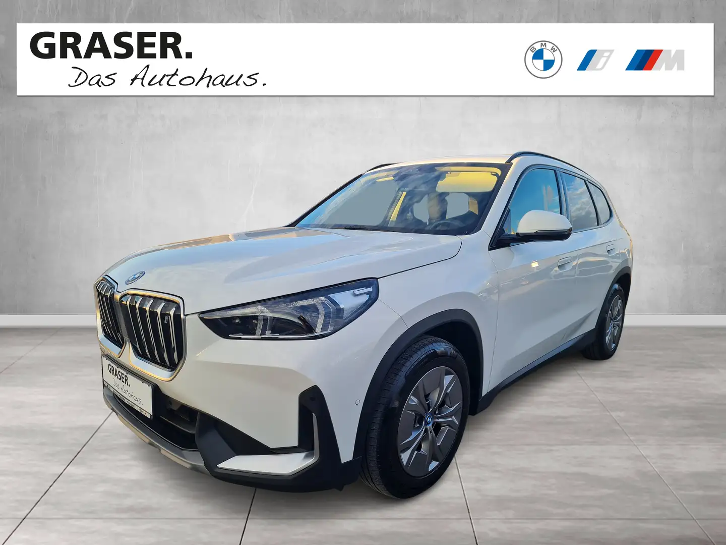 BMW iX1 xDrive30 AHK DAB LED RFK KEYLESS  UVM. Blanc - 1