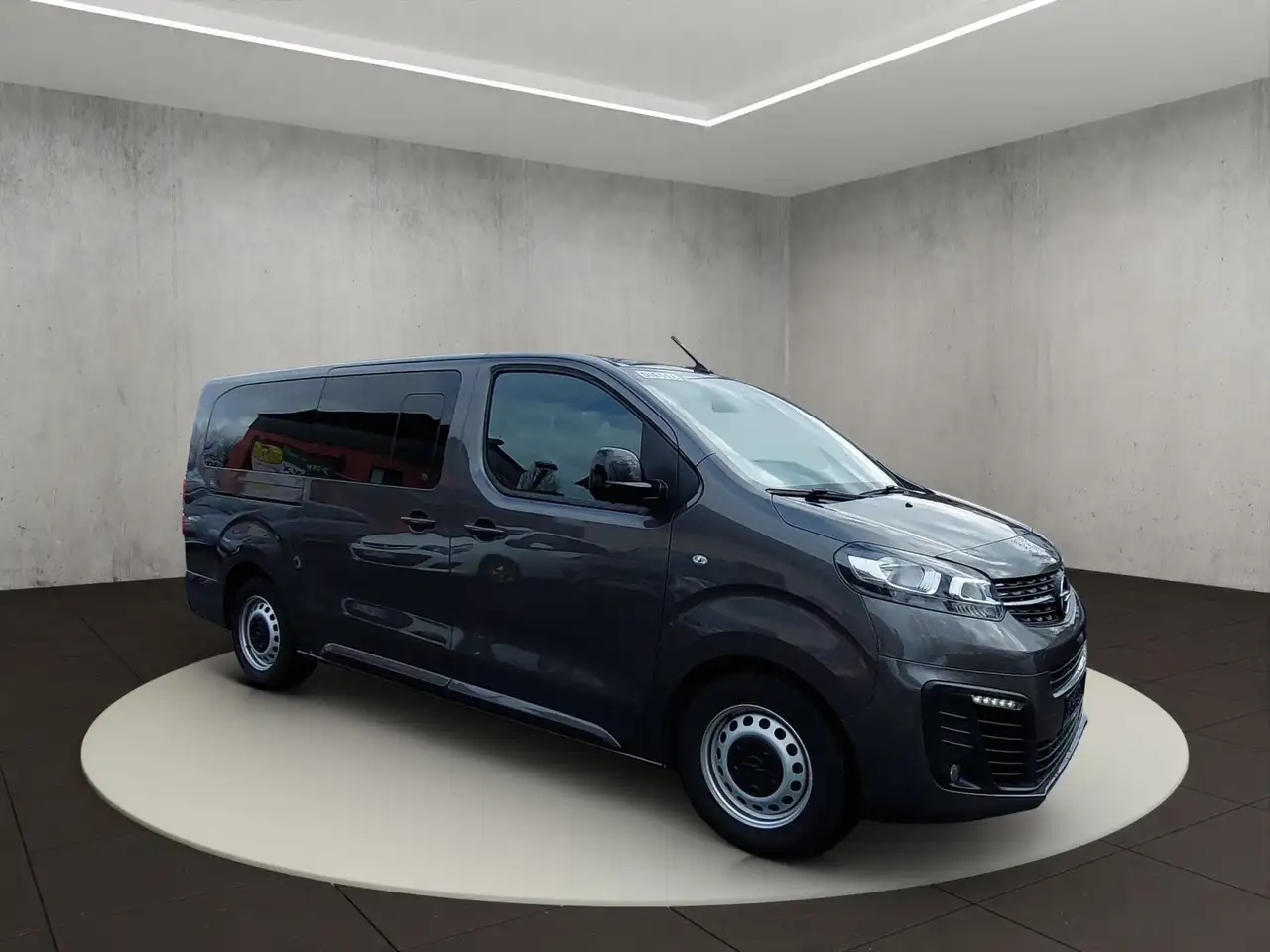 Opel Vivaro 2.0 D L 9-Sitzer 7