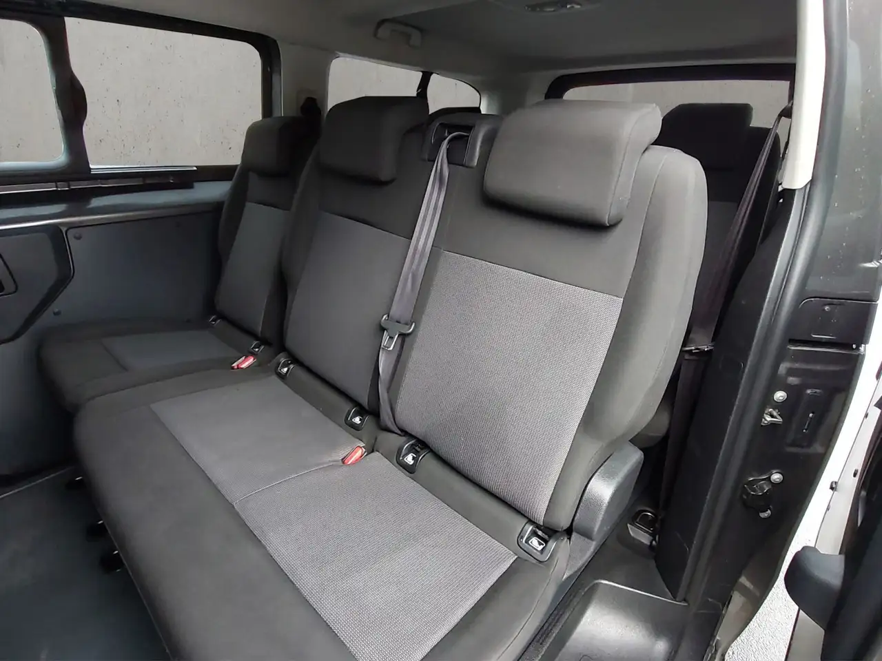 Opel Vivaro 2.0 D L 9-Sitzer 13