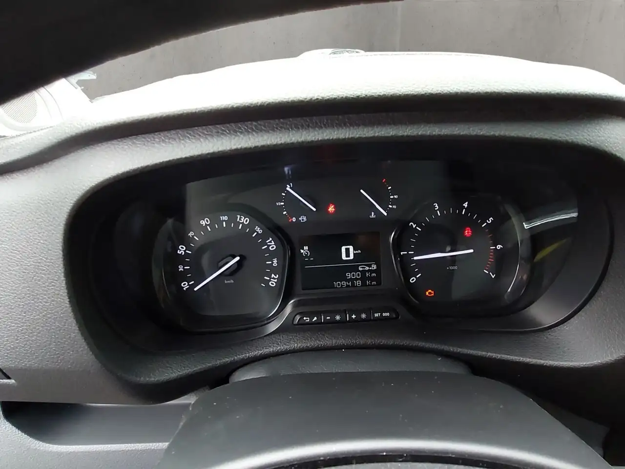 Opel Vivaro 2.0 D L 9-Sitzer 11