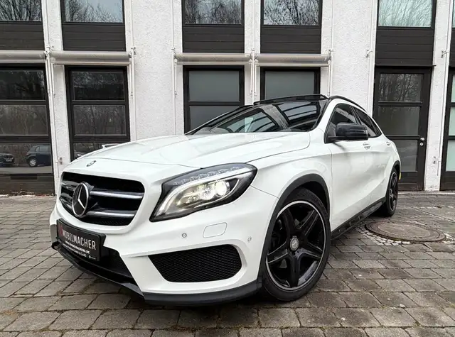 Mercedes-Benz GLA 220 4Matic AMG Navi*Pano*Kamera*Keyless*VOLL