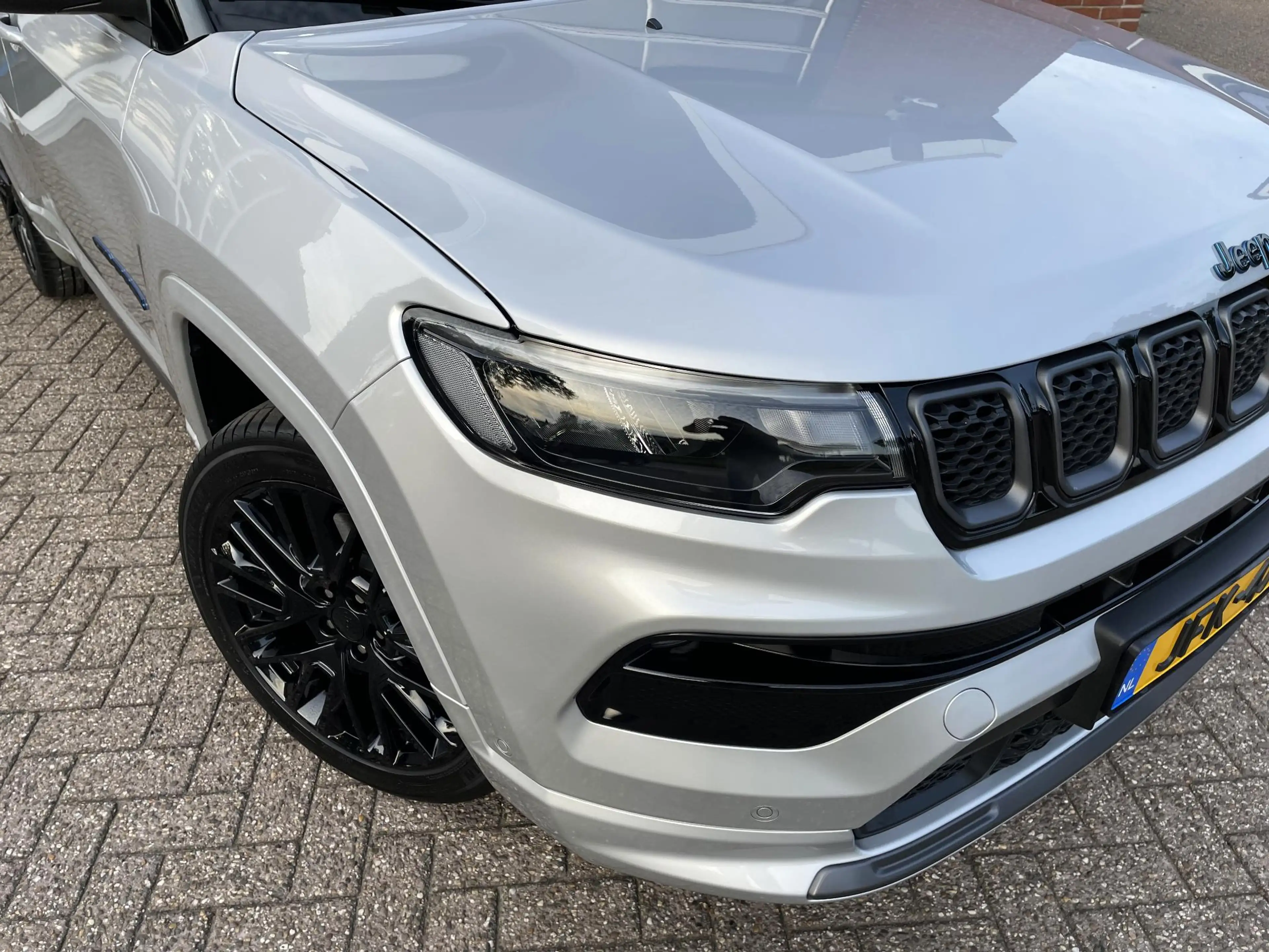 Jeep Compass 4xe 240 Plug-in Hybrid Electric Upland — photo 7