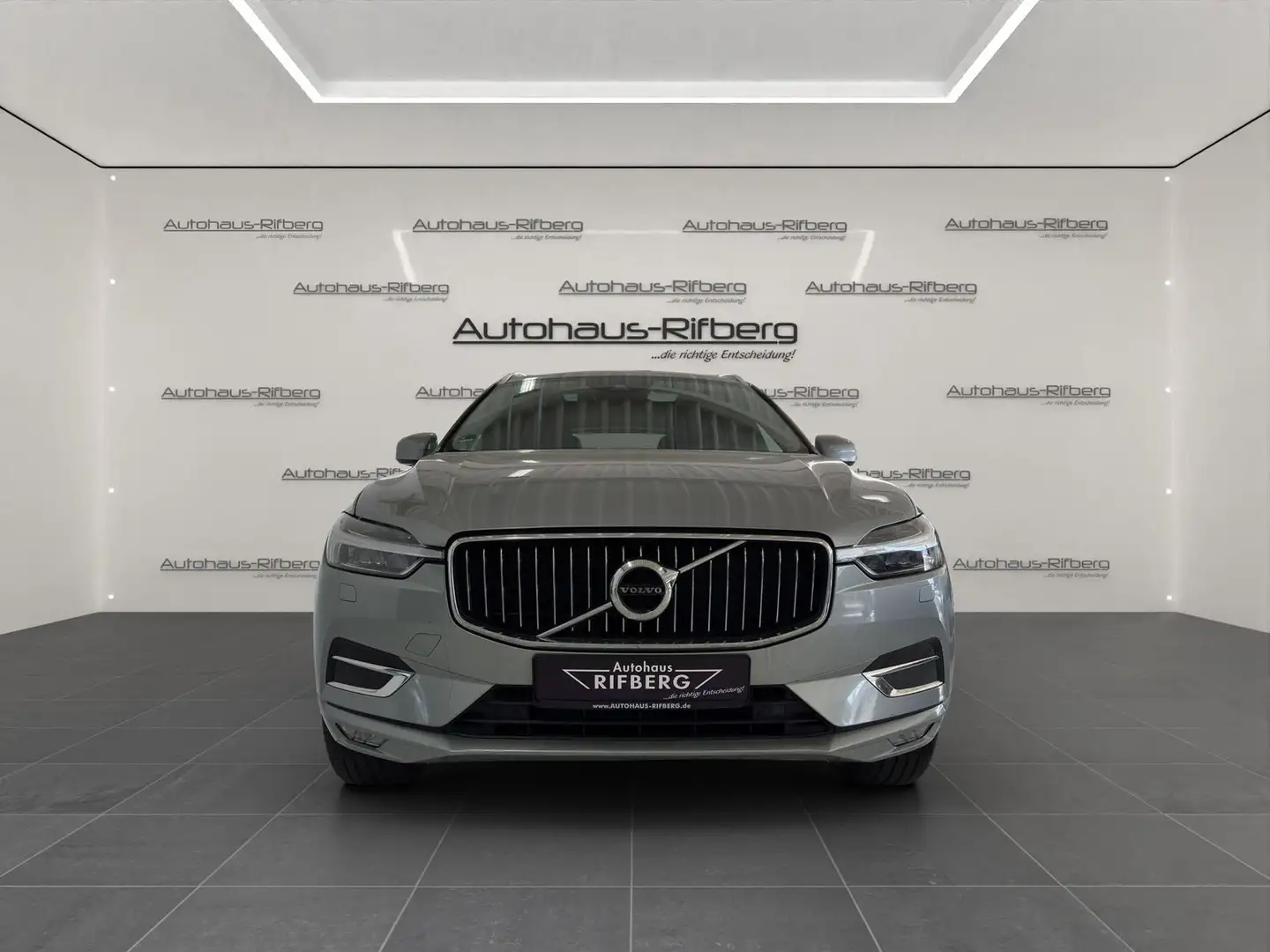 Volvo XC60 Inscription D5 AWD Xenium-Paket/Pano/AHK/HK Silver - 2