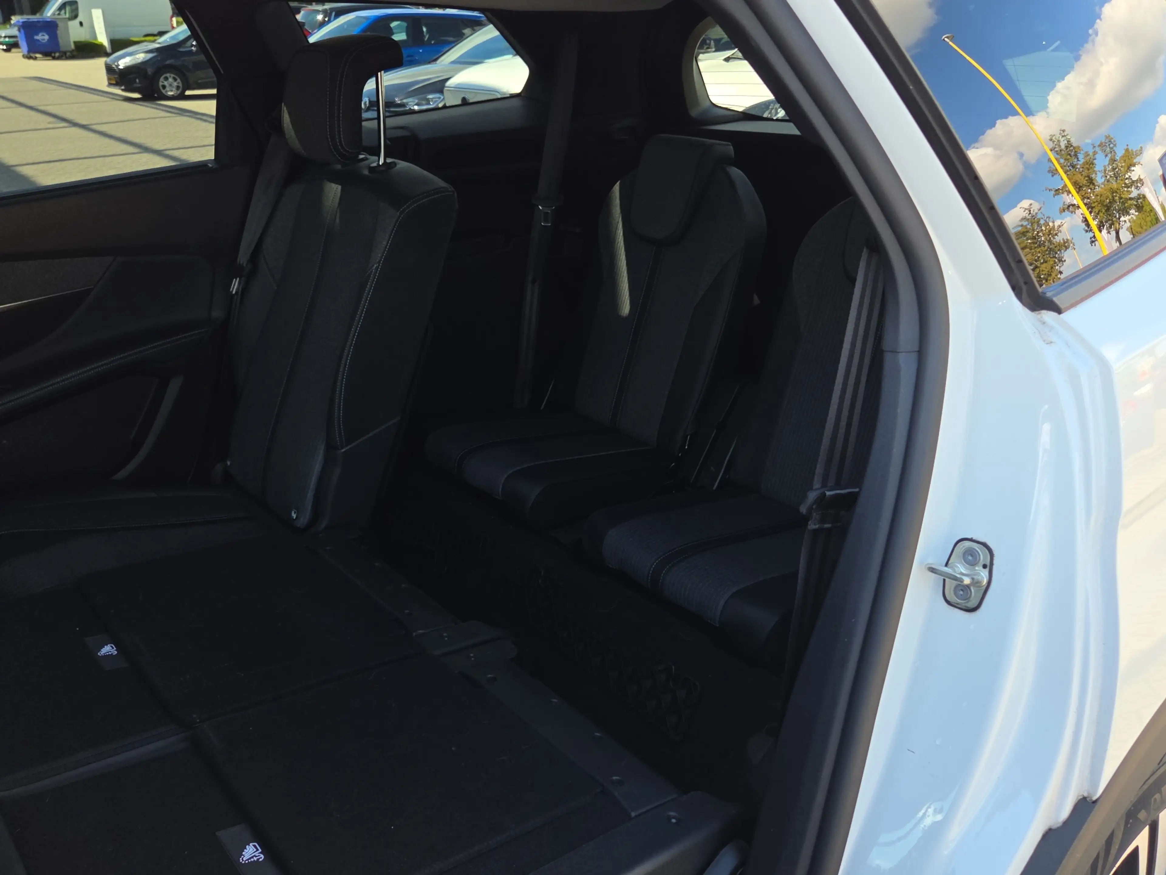 Peugeot 5008 1.2 PureTech Blue Lease Allure 7 persoons | Camera — photo 28