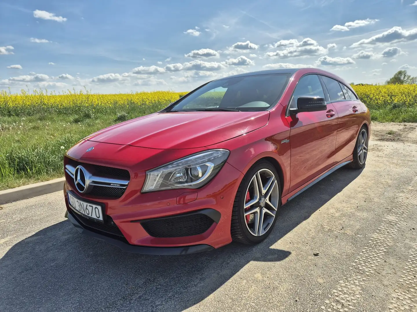 Mercedes-Benz CLA 45 AMG AMG CLA 45 4Matic Shooting Brake 7G-DCT Rot - 1