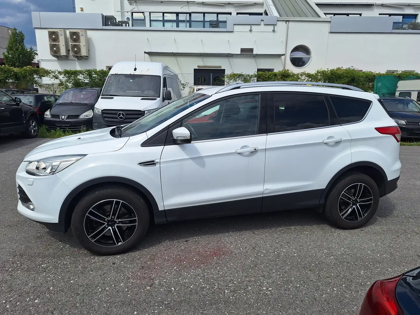 Ford Kuga Trend 2WD 2,0D 1.Hand Weiß - 2