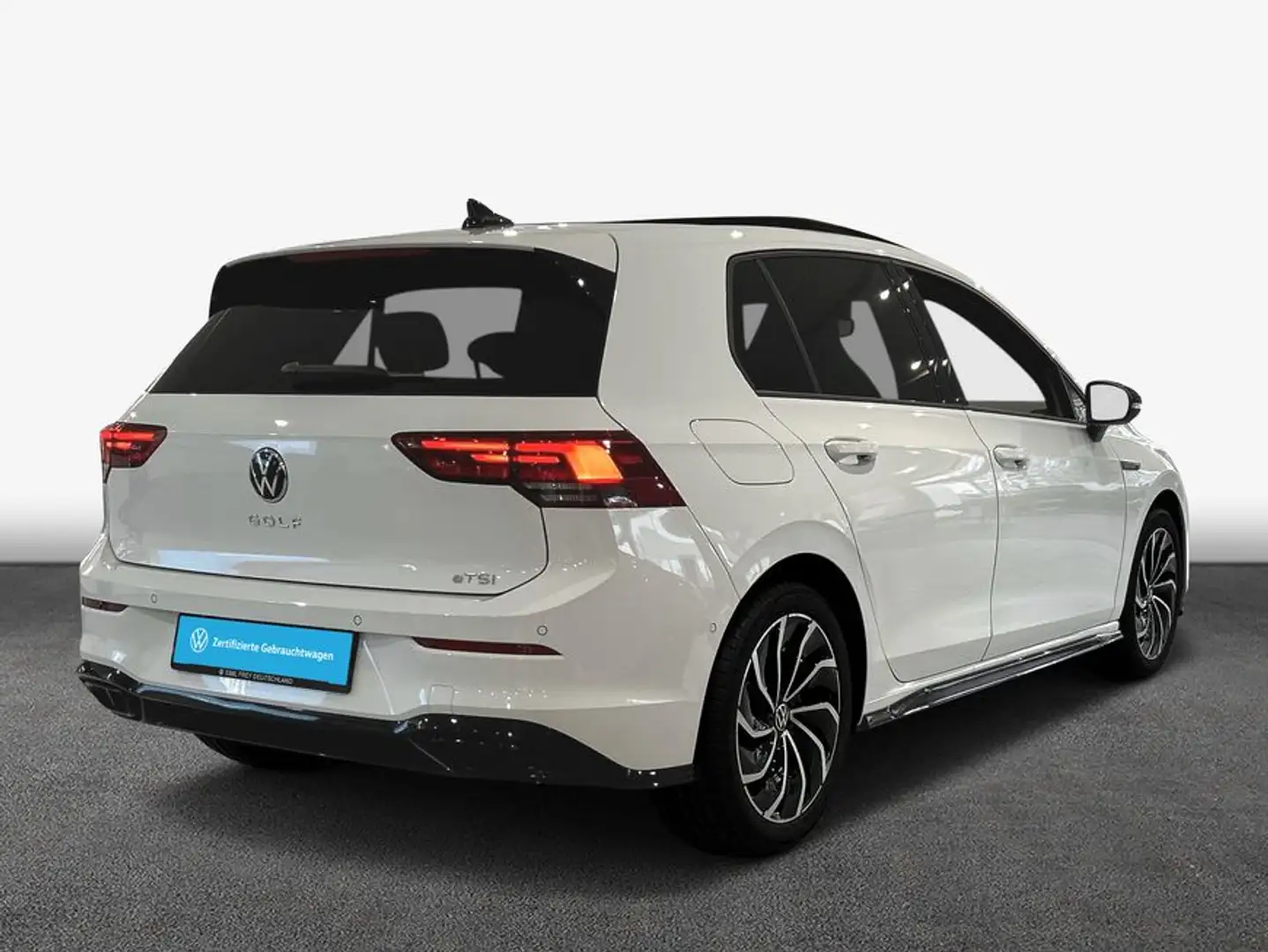 Volkswagen Golf VIII R-Line 1,5 l eTSI DSG,PANO-SD,NAVI-PRO Wit - 2