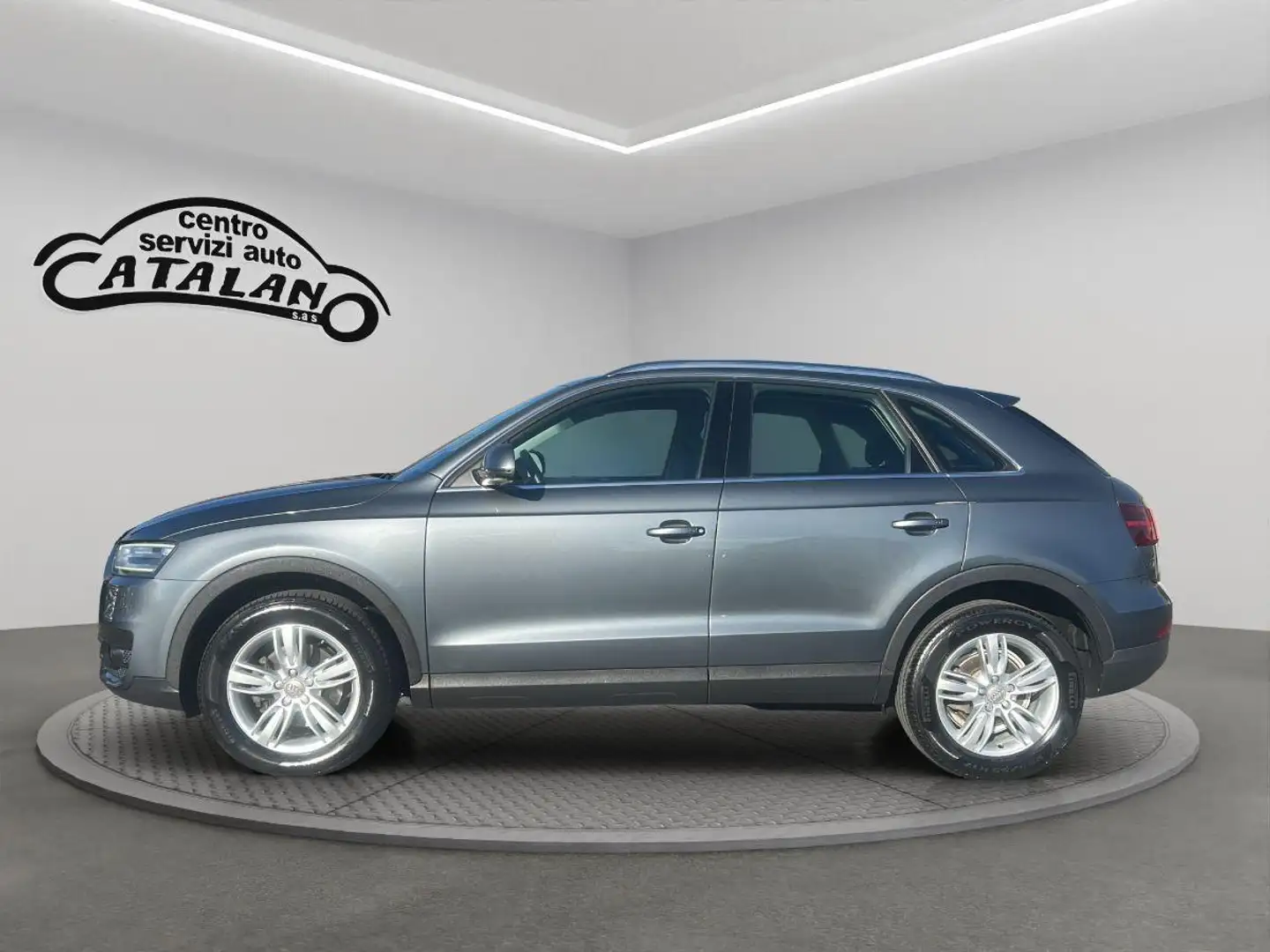 Audi Q3 2.0 TDI 140 CV Advanced Plus Gris - 2