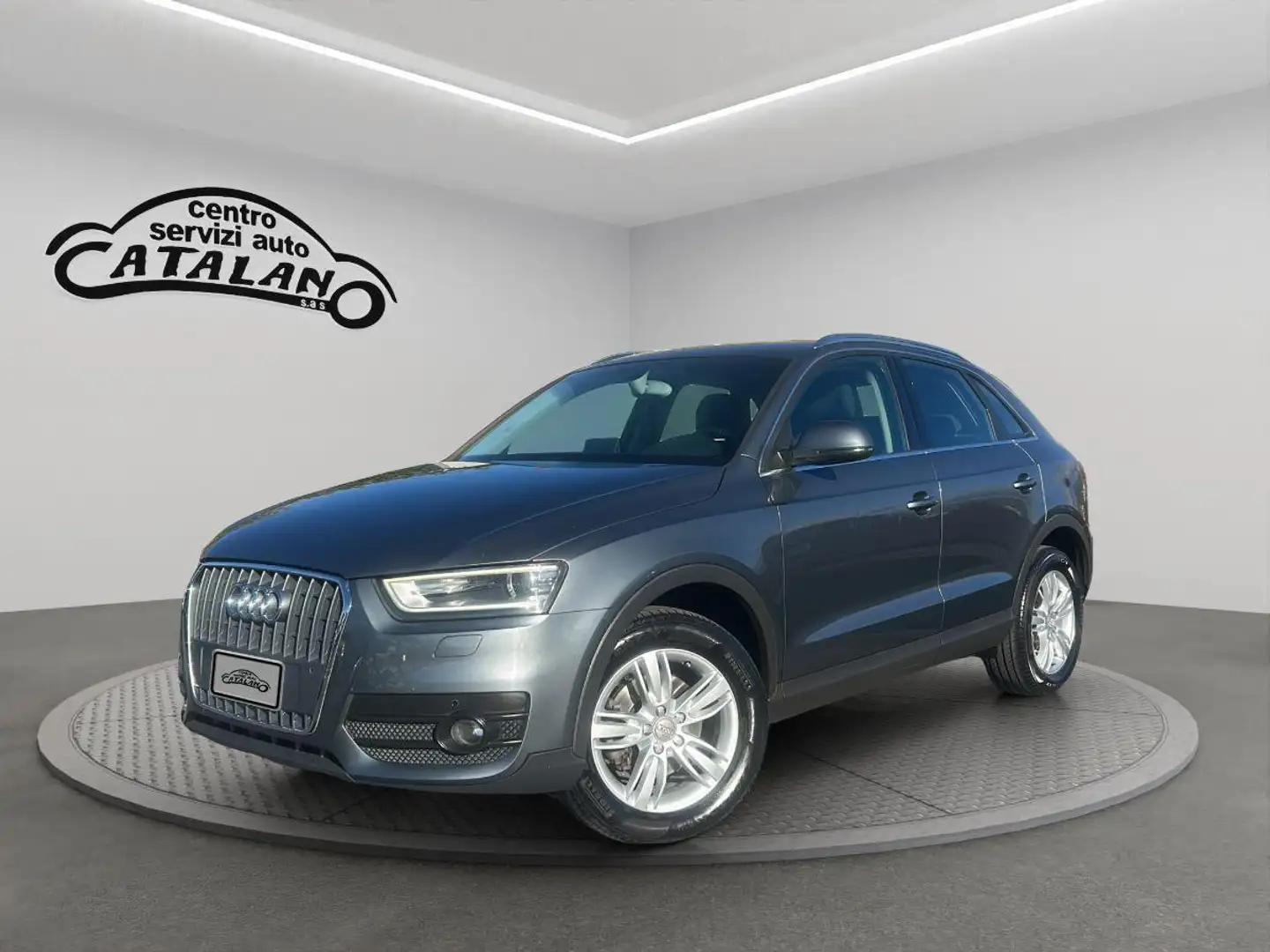 Audi Q3 2.0 TDI 140 CV Advanced Plus Gris - 1