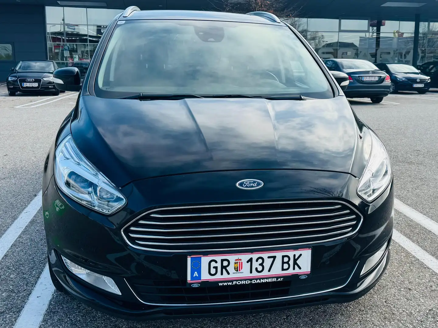 Ford Galaxy Galaxy 2,0 EcoBlue SCR Titanium Aut. Titanium Schwarz - 2