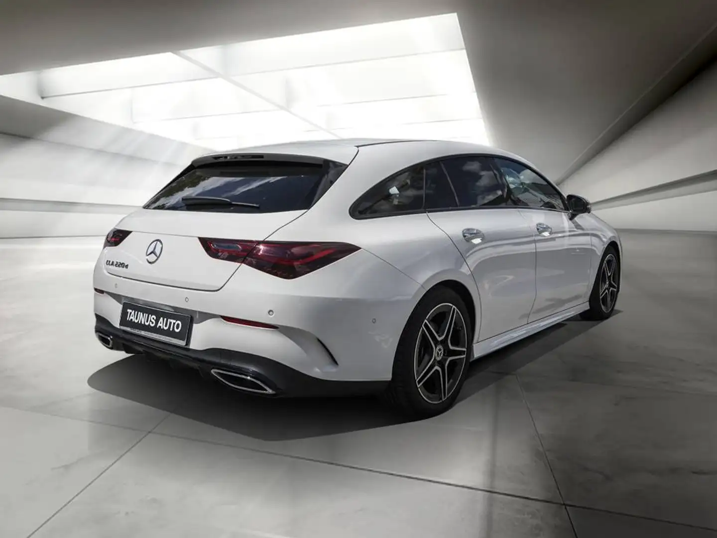 Mercedes-Benz CLA 220 d SB AMG-LINE PREMIUM PANO AHK NIGHT Weiß - 2