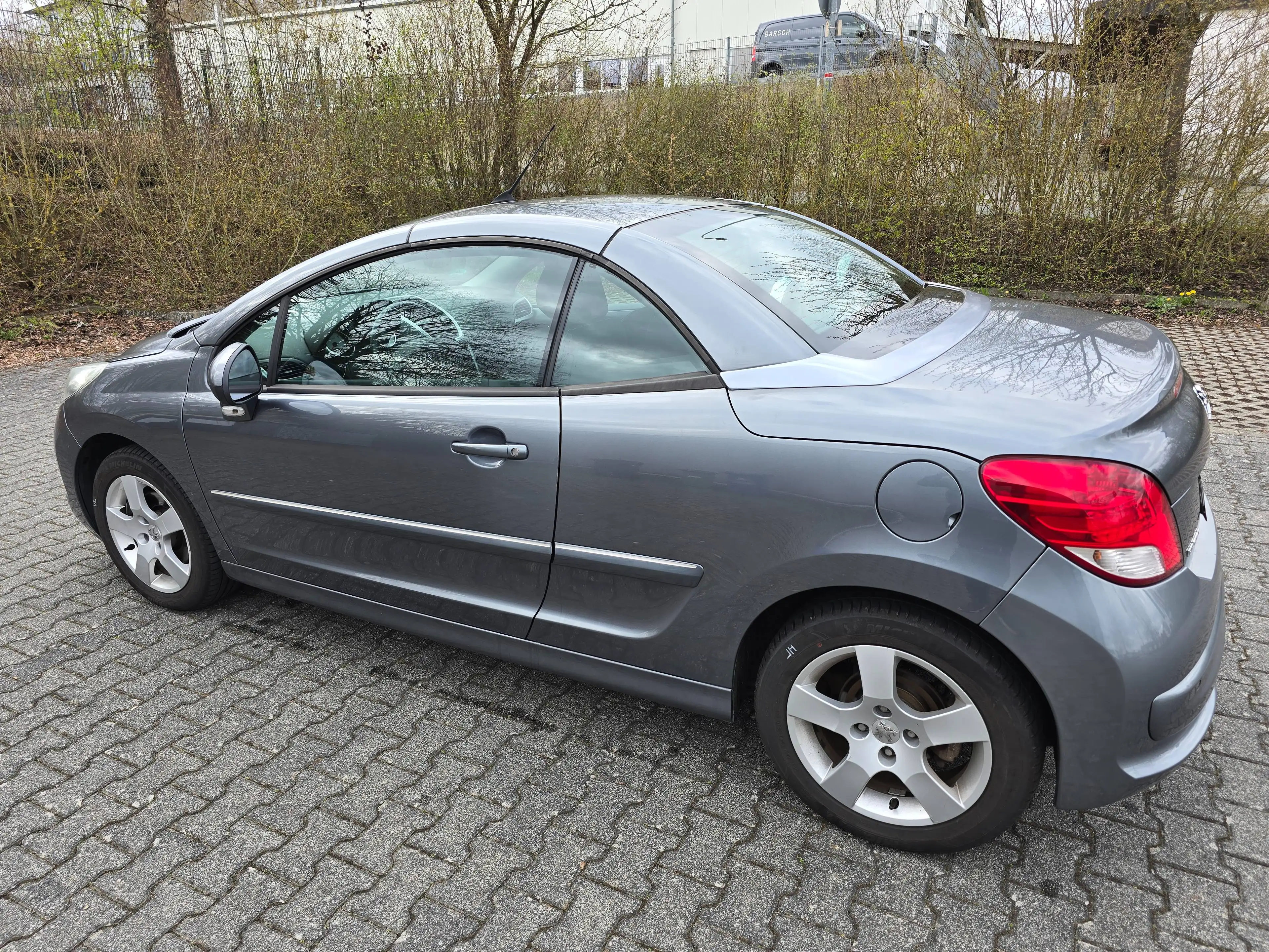 Peugeot 207 Premium 1.6l Cabrio TÜV/Inspektion NEU — photo 5