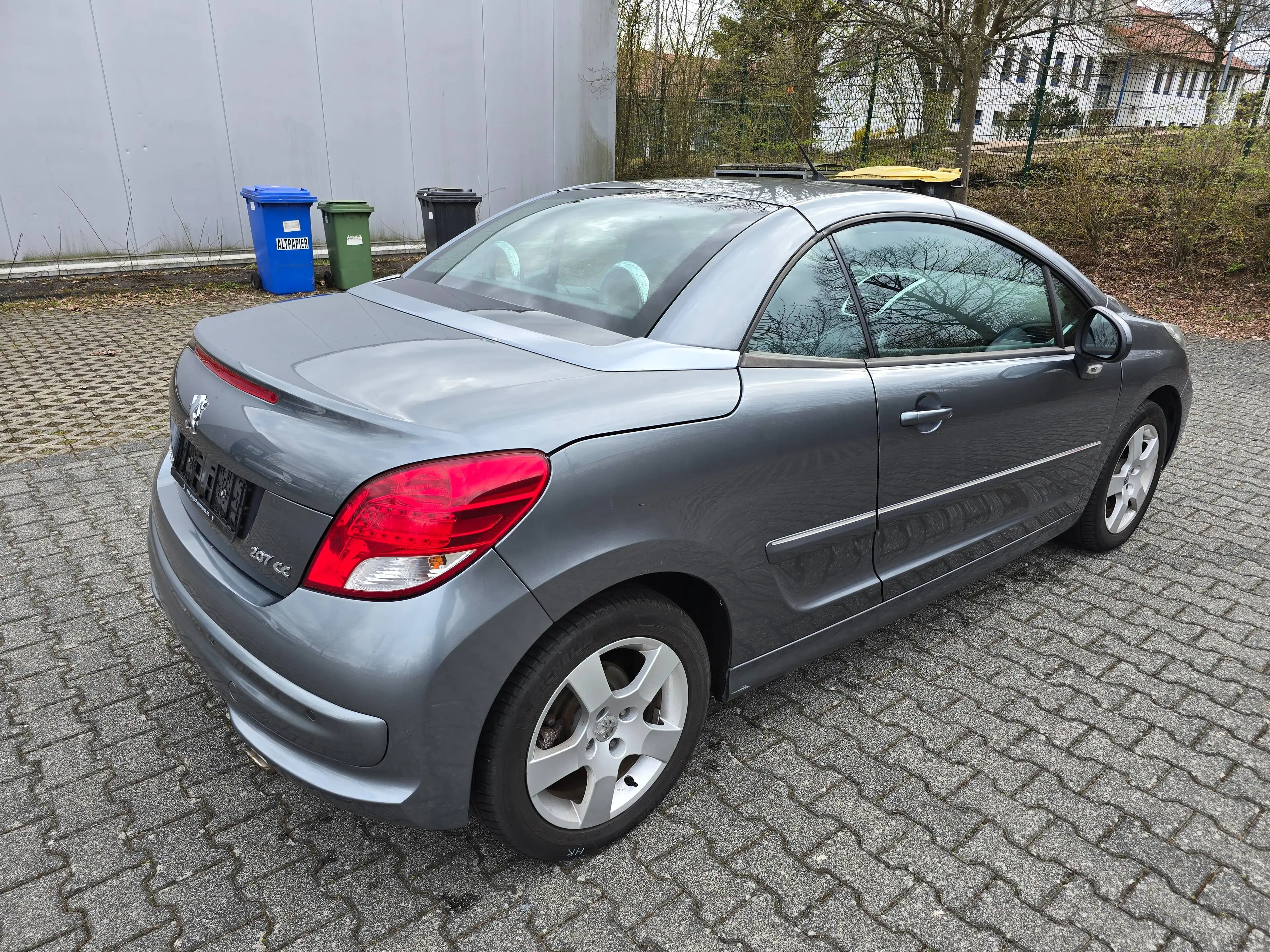 Peugeot 207 Premium 1.6l Cabrio TÜV/Inspektion NEU — photo 9