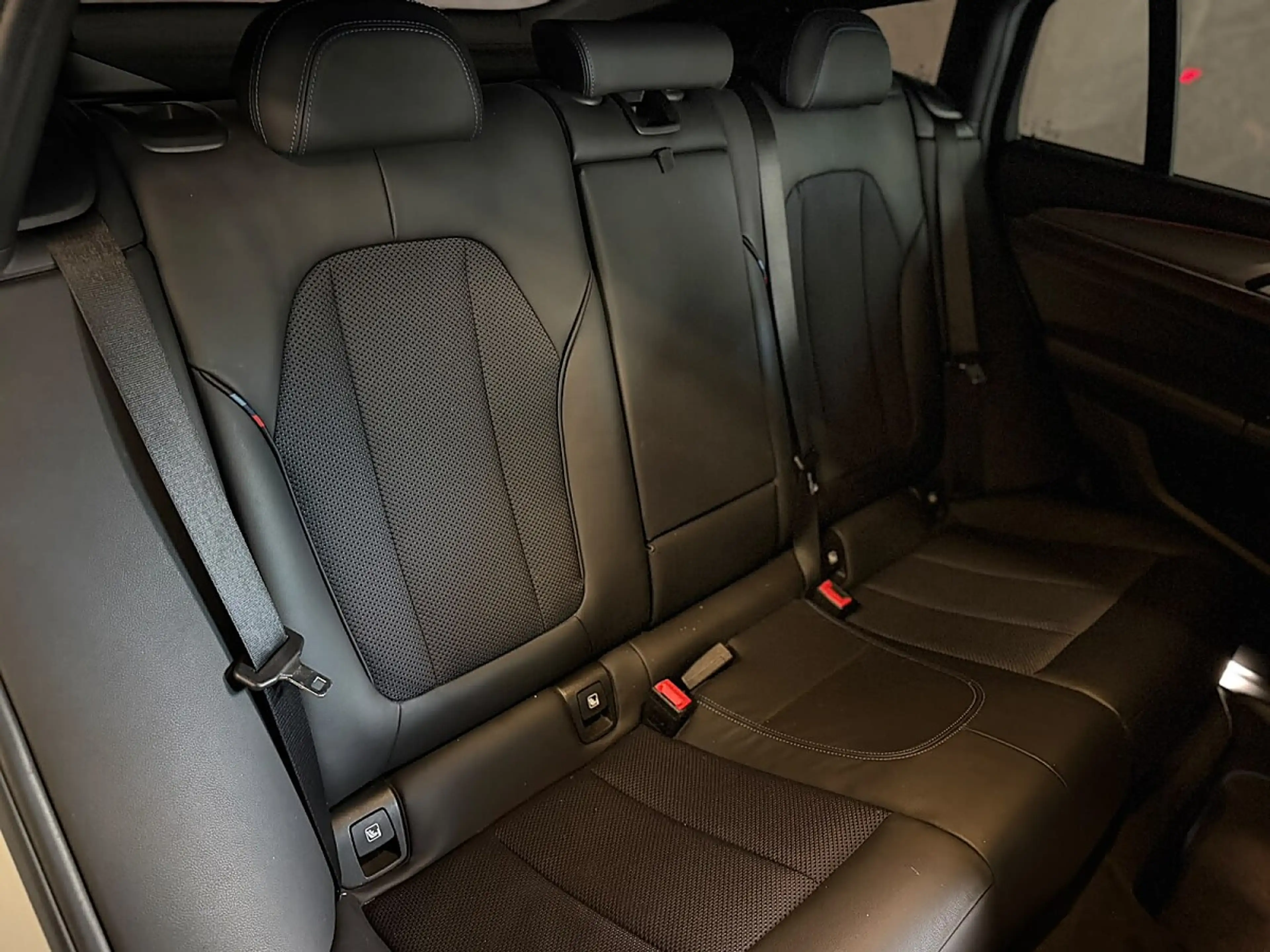 BMW X4 xDrive 20d M-PAKET/1.BESITZ/AHK — photo 15