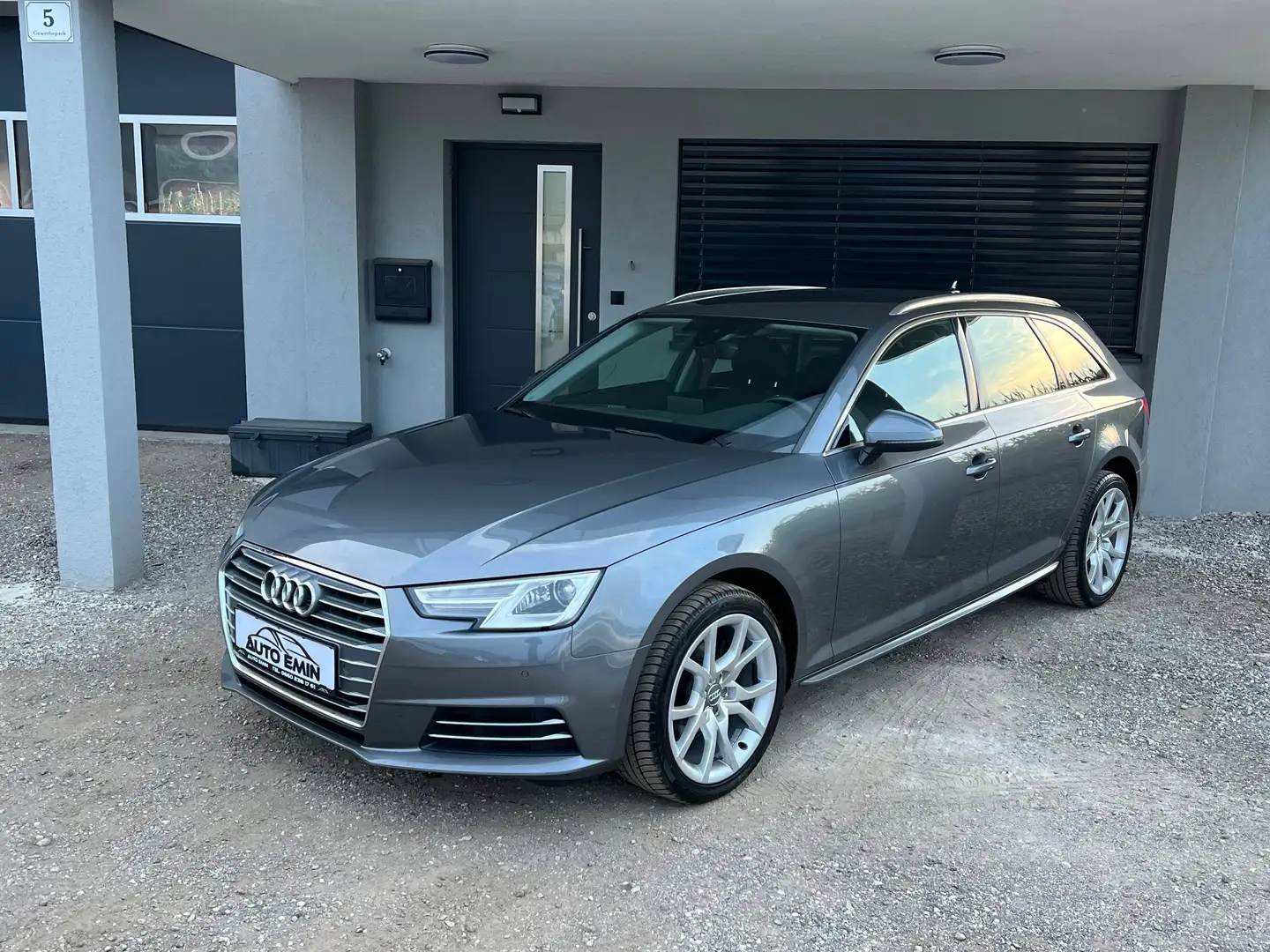 Audi A4 *Apple Carplay* Avant 2,0 TDI Sport S-tronic Grau - 1