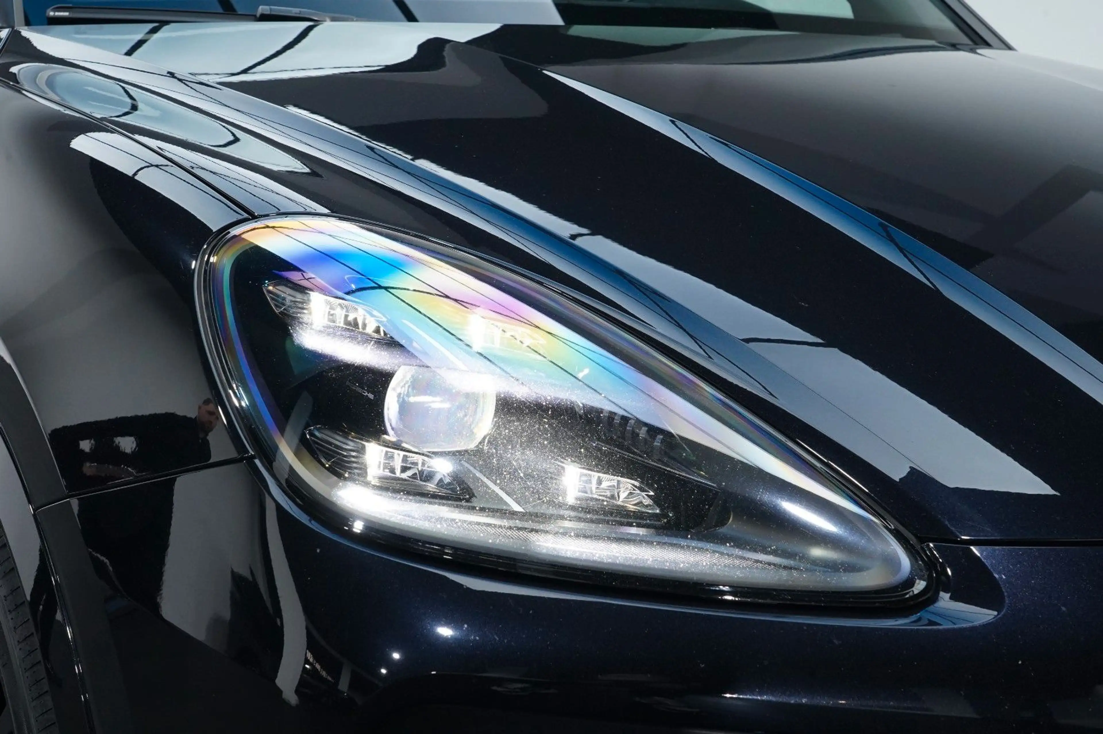 Porsche Cayenne E-Hybrid PDLS+/18-WEG/BOSE/PANO/CARPLAY — photo 14